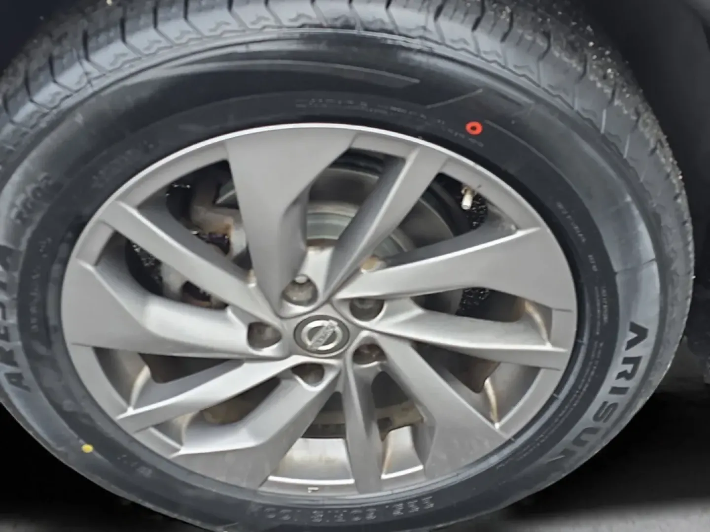 2016 /Charcoal Nissan Rogue SL (5N1AT2MT3GC) with an Other engine, located at 3959 U.S. 80 W, Phenix City, AL, 36870, (334) 297-4885, 32.469296, -85.135185 - **Explore Adventure with the 2016 Nissan Rogue SL at Gils Auto - Your Family-Friendly Buy Here Pay Here Dealership!**<br /> <br /> Are you searching for the perfect SUV that fits seamlessly into your adventurous lifestyle? Look no further! The 2016 Nissan Rogue SL combines practicality and comfort, - Photo#10