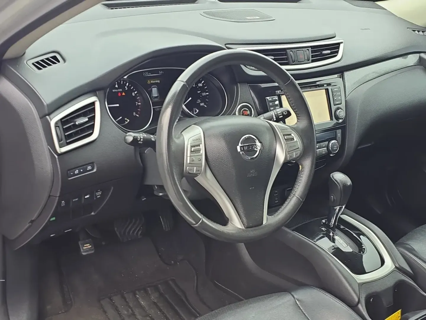 2016 /Charcoal Nissan Rogue SL (5N1AT2MT3GC) with an Other engine, located at 7000 Northlake Connector, Columbus, GA, 31904, (706) 987-8085, 32.524975, -84.978134 - **Explore Adventure with the 2016 Nissan Rogue SL at Gils Auto - Your Family-Friendly Buy Here Pay Here Dealership!**<br /> <br /> Are you searching for the perfect SUV that fits seamlessly into your adventurous lifestyle? Look no further! The 2016 Nissan Rogue SL combines practicality and comfort, - Photo#11