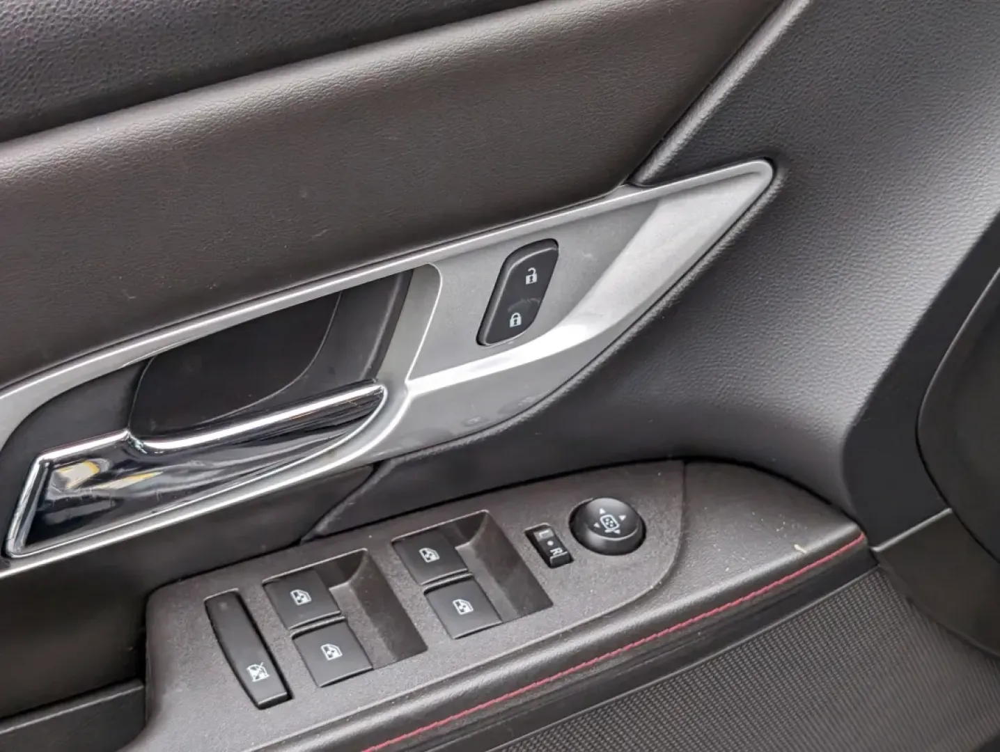 2015 /Jet Black GMC Terrain SLE (2GKALMEK4F6) with an Other engine, located at 5115 14th Ave., Columbus, GA, 31904, (706) 323-0345, 32.511494, -84.971046 - **Explore the Open Road in Style: 2015 GMC Terrain SLE Perfect for Your Next Adventure!**<br /> <br /> Imagine embarking on your next family road trip or weekend getaway in a vehicle that combines reliability, comfort, and a touch of sophistication. The 2015 GMC Terrain SLE, available at Gils Auto - Photo#10