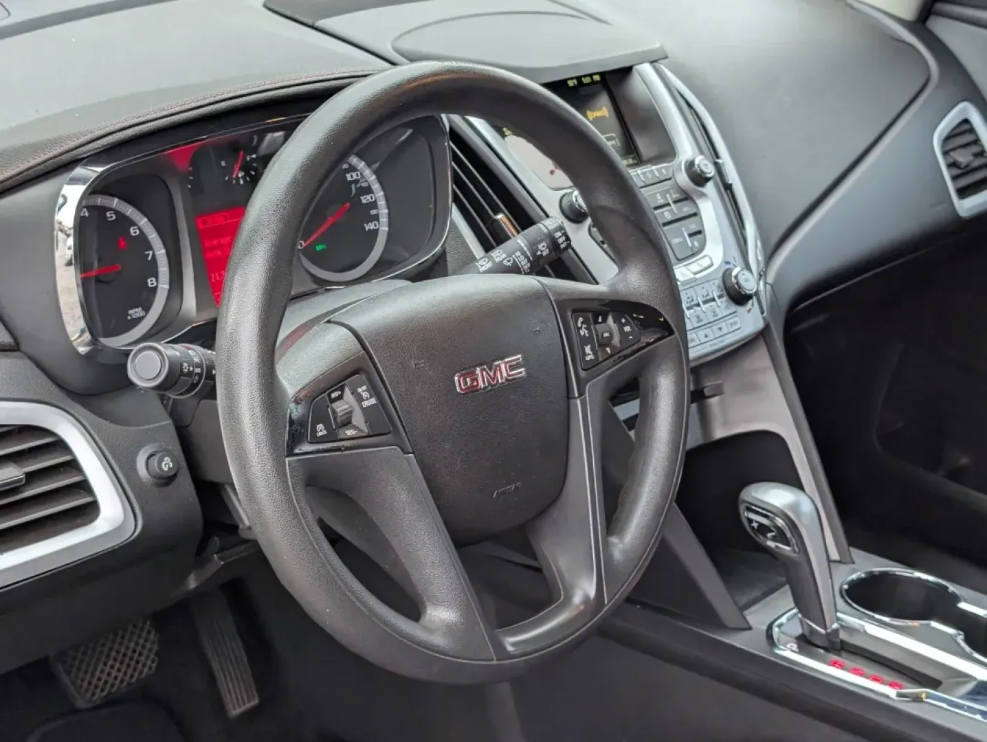 2015 /Jet Black GMC Terrain SLE (2GKALMEK4F6) with an Other engine, located at 5115 14th Ave., Columbus, GA, 31904, (706) 323-0345, 32.511494, -84.971046 - **Explore the Open Road in Style: 2015 GMC Terrain SLE Perfect for Your Next Adventure!**<br /> <br /> Imagine embarking on your next family road trip or weekend getaway in a vehicle that combines reliability, comfort, and a touch of sophistication. The 2015 GMC Terrain SLE, available at Gils Auto - Photo#11