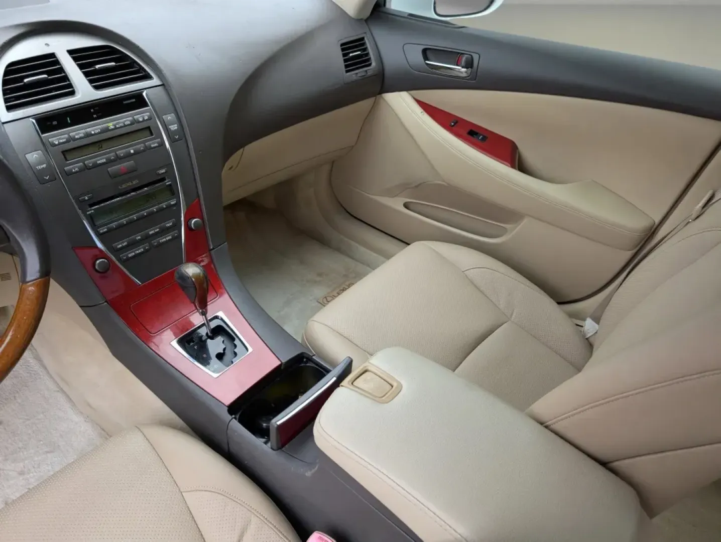 2008 /Cashmere Lexus ES 350 (JTHBJ46G782) with an Other engine, located at 804 22nd Ave, Phenix City, AL, 36870, (334) 297-1860, 32.484749, -85.024475 - **Experience Unmatched Comfort and Style with the 2008 Lexus ES 350 at Gils Auto Phenix City, AL!**<br /> <br /> If you're in the market for a luxurious sedan that seamlessly combines comfort, style, and performance, look no further than the 2008 Lexus ES 350 available at Gils Auto in Phenix City, - Photo#15