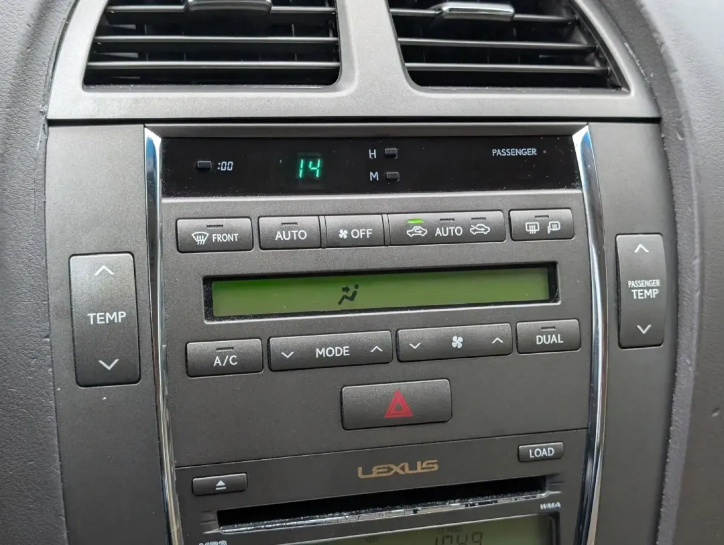 2008 /Cashmere Lexus ES 350 (JTHBJ46G782) with an Other engine, located at 804 22nd Ave, Phenix City, AL, 36870, (334) 297-1860, 32.484749, -85.024475 - **Experience Unmatched Comfort and Style with the 2008 Lexus ES 350 at Gils Auto Phenix City, AL!**<br /> <br /> If you're in the market for a luxurious sedan that seamlessly combines comfort, style, and performance, look no further than the 2008 Lexus ES 350 available at Gils Auto in Phenix City, - Photo#17