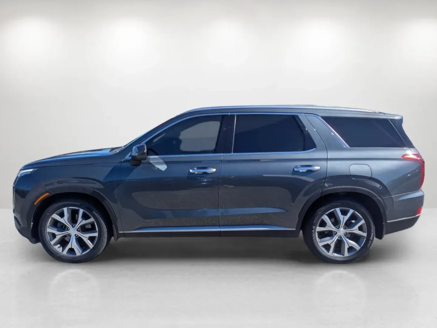 2021 /Gray Hyundai Palisade SEL (KM8R34HE5MU) with an Other engine, located at 5115 14th Ave., Columbus, GA, 31904, (706) 323-0345, 32.511494, -84.971046 - **Discover the 2021 Hyundai Palisade SEL: Your Ideal Family SUV for Every Adventure!**<br /> <br /> Are you in the market for a versatile and spacious SUV that caters to both everyday errands and weekend getaways? Look no further! The 2021 Hyundai Palisade SEL is the perfect blend of comfort, techno - Photo#7