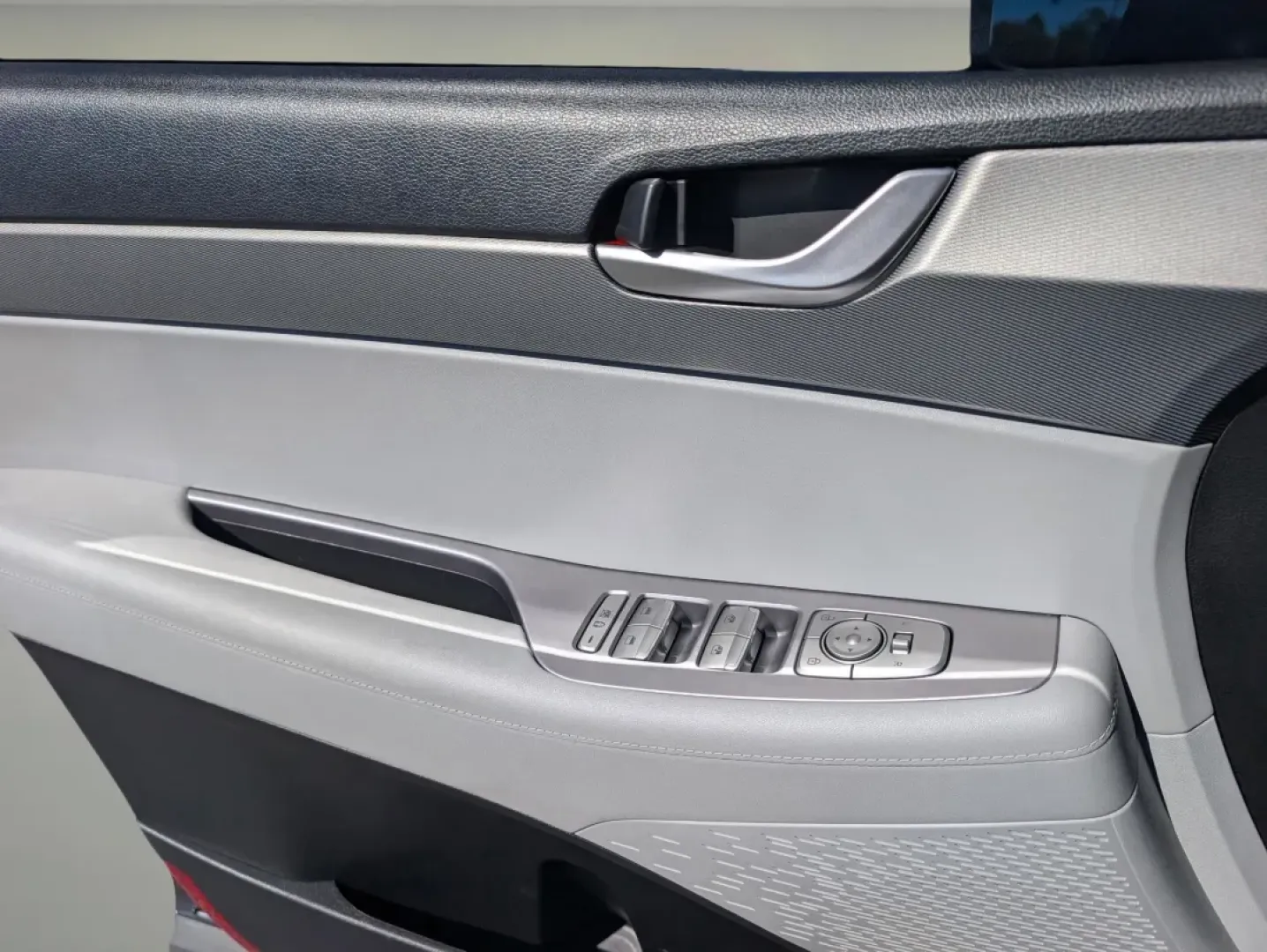 2021 /Gray Hyundai Palisade SEL (KM8R34HE5MU) with an Other engine, located at 7000 Northlake Connector, Columbus, GA, 31904, (706) 987-8085, 32.524975, -84.978134 - **Discover the 2021 Hyundai Palisade SEL: Your Ideal Family SUV for Every Adventure!**<br /> <br /> Are you in the market for a versatile and spacious SUV that caters to both everyday errands and weekend getaways? Look no further! The 2021 Hyundai Palisade SEL is the perfect blend of comfort, techno - Photo#8