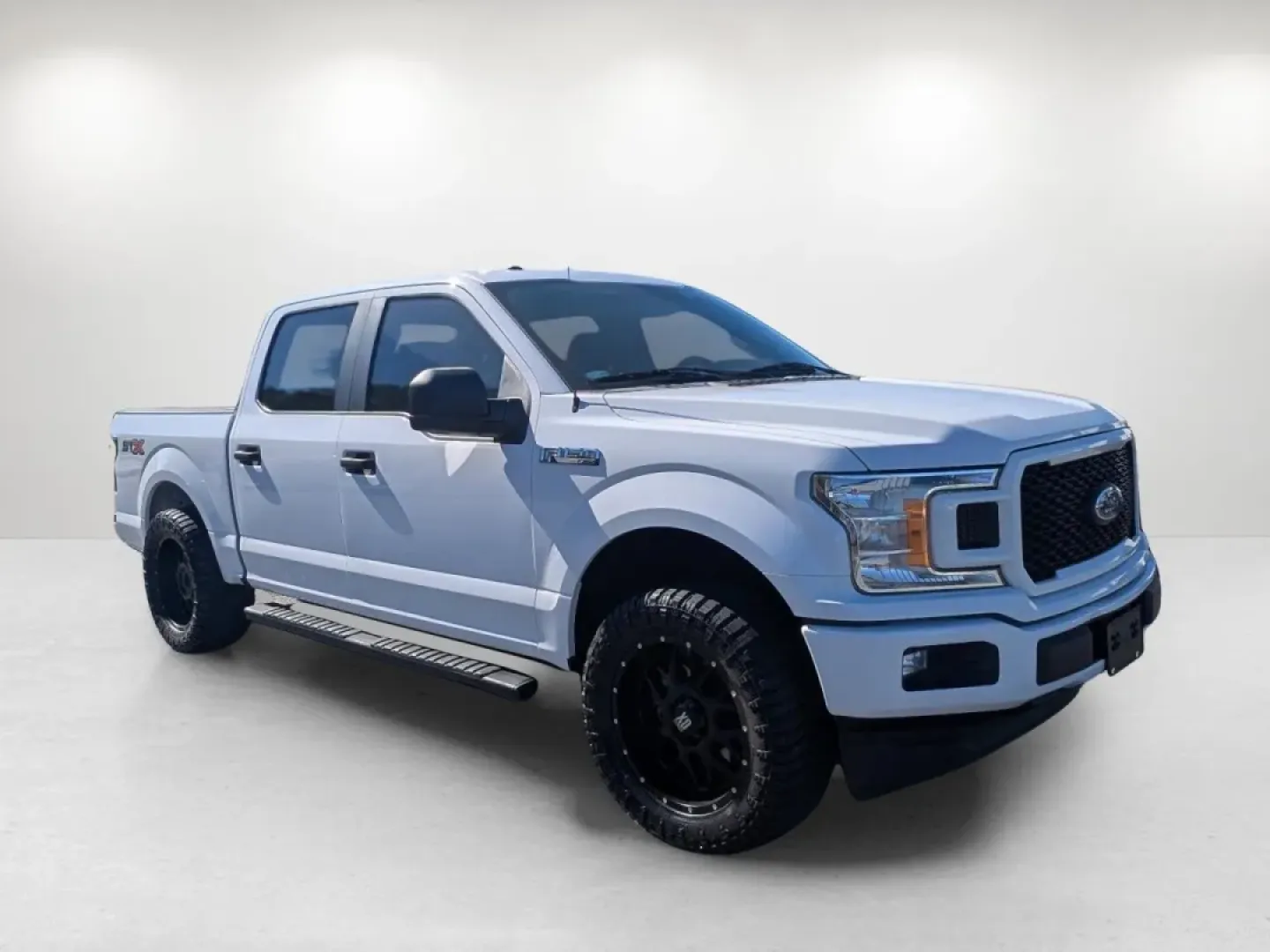 2018 Ford F-150 XLT (1FTEW1CP3JK) with an Other engine, located at 3959 U.S. 80 W, Phenix City, AL, 36870, (334) 297-4885, 32.469296, -85.135185 - Discover the perfect blend of rugged capability and everyday practicality with our 2018 Ford F-150, available now at Gils Auto in Phenix City, AL. Designed for those who embrace adventure without compromising on comfort, this Crew Cab Pickup is your ideal companion for both weekend getaways and dail - Photo#3