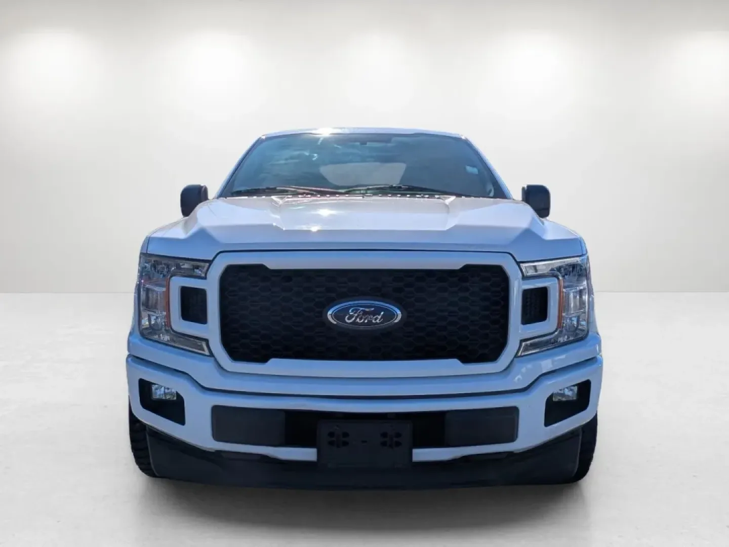 2018 Ford F-150 XLT (1FTEW1CP3JK) with an Other engine, located at 7000 Northlake Connector, Columbus, GA, 31904, (706) 987-8085, 32.524975, -84.978134 - Discover the perfect blend of rugged capability and everyday practicality with our 2018 Ford F-150, available now at Gils Auto in Phenix City, AL. Designed for those who embrace adventure without compromising on comfort, this Crew Cab Pickup is your ideal companion for both weekend getaways and dail - Photo#1