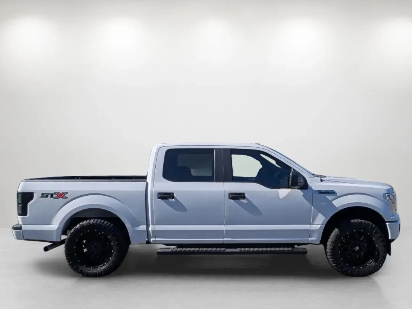 2018 Ford F-150 XLT (1FTEW1CP3JK) with an Other engine, located at 7000 Northlake Connector, Columbus, GA, 31904, (706) 987-8085, 32.524975, -84.978134 - Discover the perfect blend of rugged capability and everyday practicality with our 2018 Ford F-150, available now at Gils Auto in Phenix City, AL. Designed for those who embrace adventure without compromising on comfort, this Crew Cab Pickup is your ideal companion for both weekend getaways and dail - Photo#3