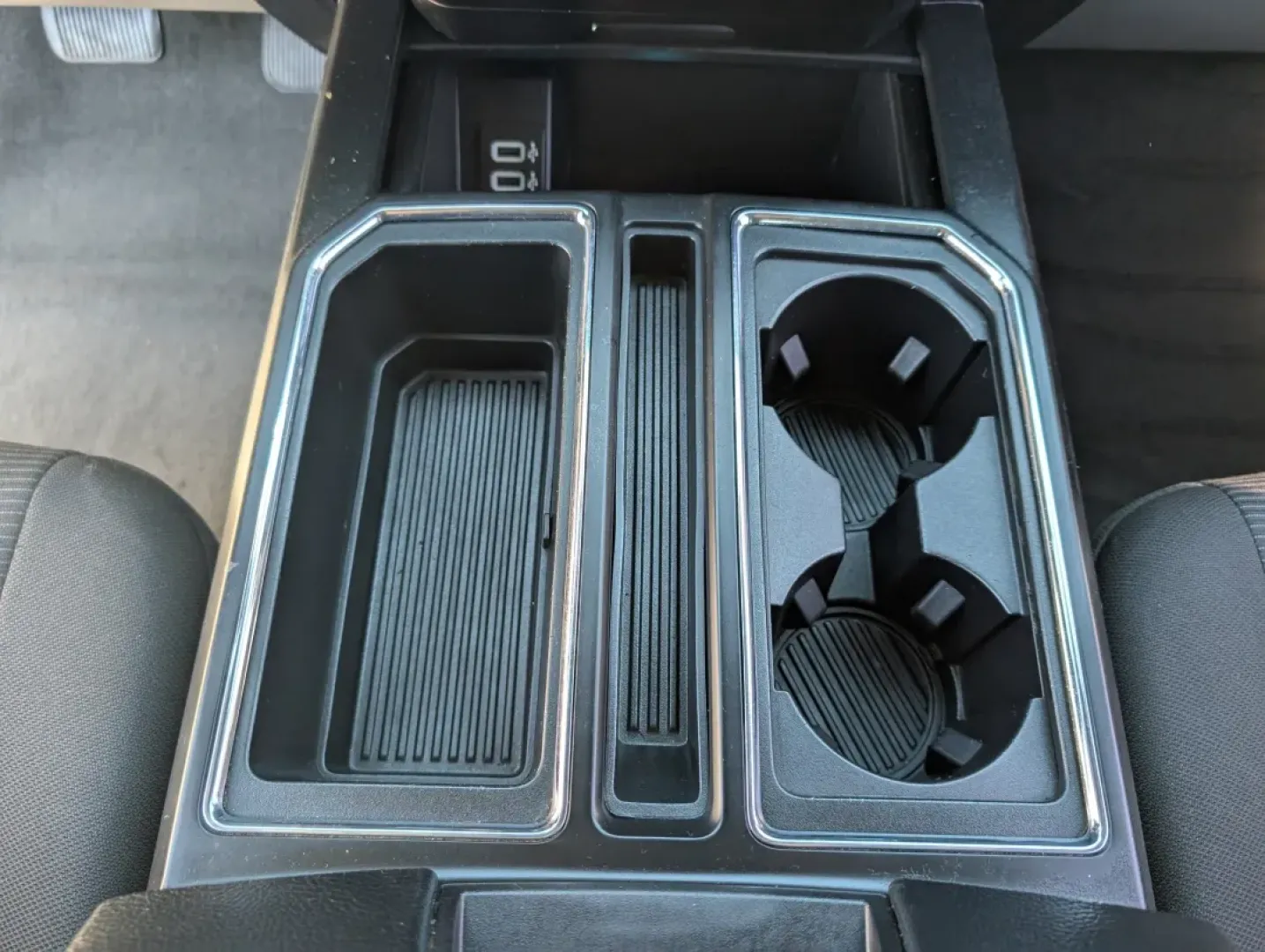 2018 Ford F-150 XLT (1FTEW1CP3JK) with an Other engine, located at 7000 Northlake Connector, Columbus, GA, 31904, (706) 987-8085, 32.524975, -84.978134 - Discover the perfect blend of rugged capability and everyday practicality with our 2018 Ford F-150, available now at Gils Auto in Phenix City, AL. Designed for those who embrace adventure without compromising on comfort, this Crew Cab Pickup is your ideal companion for both weekend getaways and dail - Photo#14