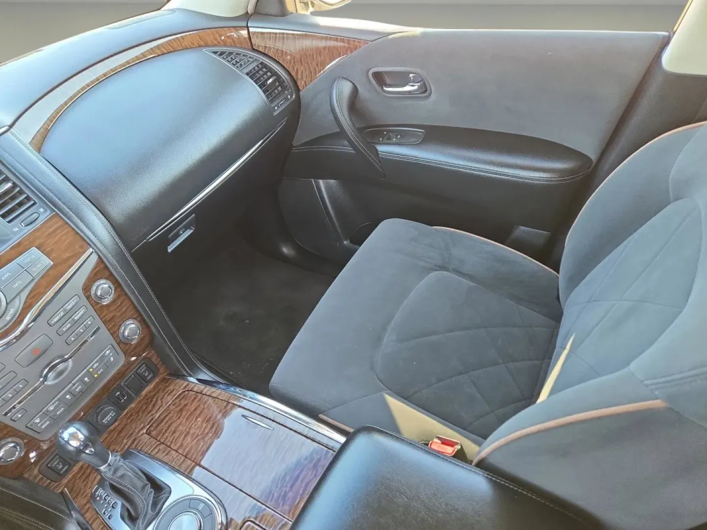 2019 /Charcoal Nissan Armada SV (JN8AY2ND9K9) with an Other engine, located at 521 Old Farm Lane Rd, Prattville, AL, 36066, (334) 325-1505, 32.482460, -86.416367 - Discover the perfect blend of luxury and practicality with the 2019 Nissan Armada SV, now available at Gils Auto in Prattville, AL. If you're looking for a spacious SUV that can easily accommodate your family or friends for weekend adventures, road trips, or daily commutes, this vehicle is built to - Photo#16