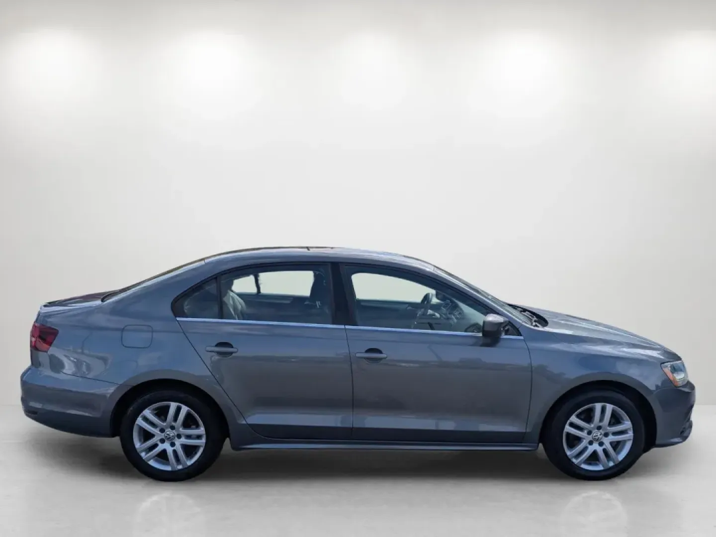 2017 Volkswagen Jetta 1.4T S (3VW2B7AJ7HM) with an Other engine, located at 1430 Gateway Drive, Opelika, AL, 36801, (334) 239-0944, 32.637871, -85.409790 - **Discover Your Next Adventure with the 2017 Volkswagen Jetta at Gils Auto - Phenix City!**<br /> <br /> Are you in the market for a reliable sedan that fits seamlessly into your active lifestyle? Look no further than this stunning 2017 Volkswagen Jetta, perfect for everything from daily commutes to - Photo#3