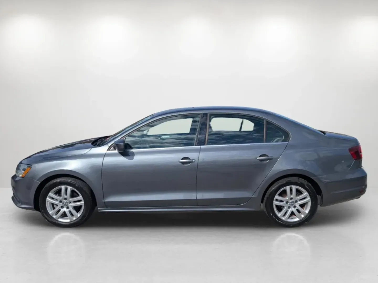 2017 Volkswagen Jetta 1.4T S (3VW2B7AJ7HM) with an Other engine, located at 1430 Gateway Drive, Opelika, AL, 36801, (334) 239-0944, 32.637871, -85.409790 - **Discover Your Next Adventure with the 2017 Volkswagen Jetta at Gils Auto - Phenix City!**<br /> <br /> Are you in the market for a reliable sedan that fits seamlessly into your active lifestyle? Look no further than this stunning 2017 Volkswagen Jetta, perfect for everything from daily commutes to - Photo#7