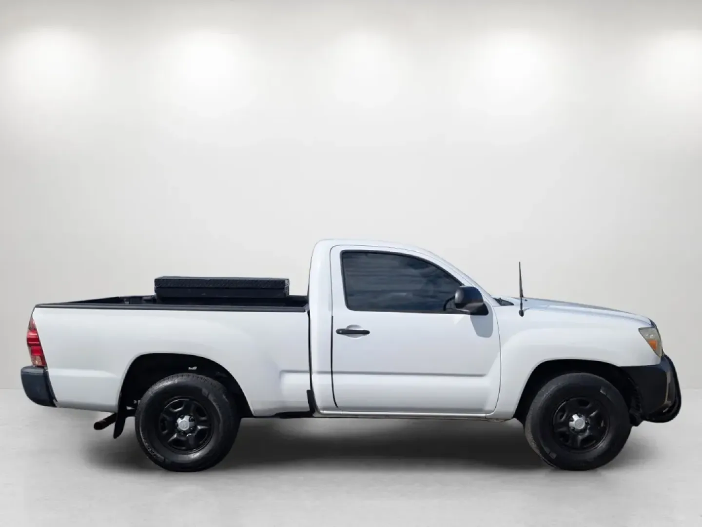 2013 Toyota Tacoma (5TFNX4CN6DX) with an Other engine, located at 1430 Gateway Drive, Opelika, AL, 36801, (334) 239-0944, 32.637871, -85.409790 - Unlock a world of adventure with the 2013 Toyota Tacoma, a versatile pickup truck that perfectly balances utility and comfort. Whether you're a growing family seeking reliable transportation, a weekend warrior ready for off-road excursions, or a budget-conscious buyer in need of a dependable vehicle - Photo#3