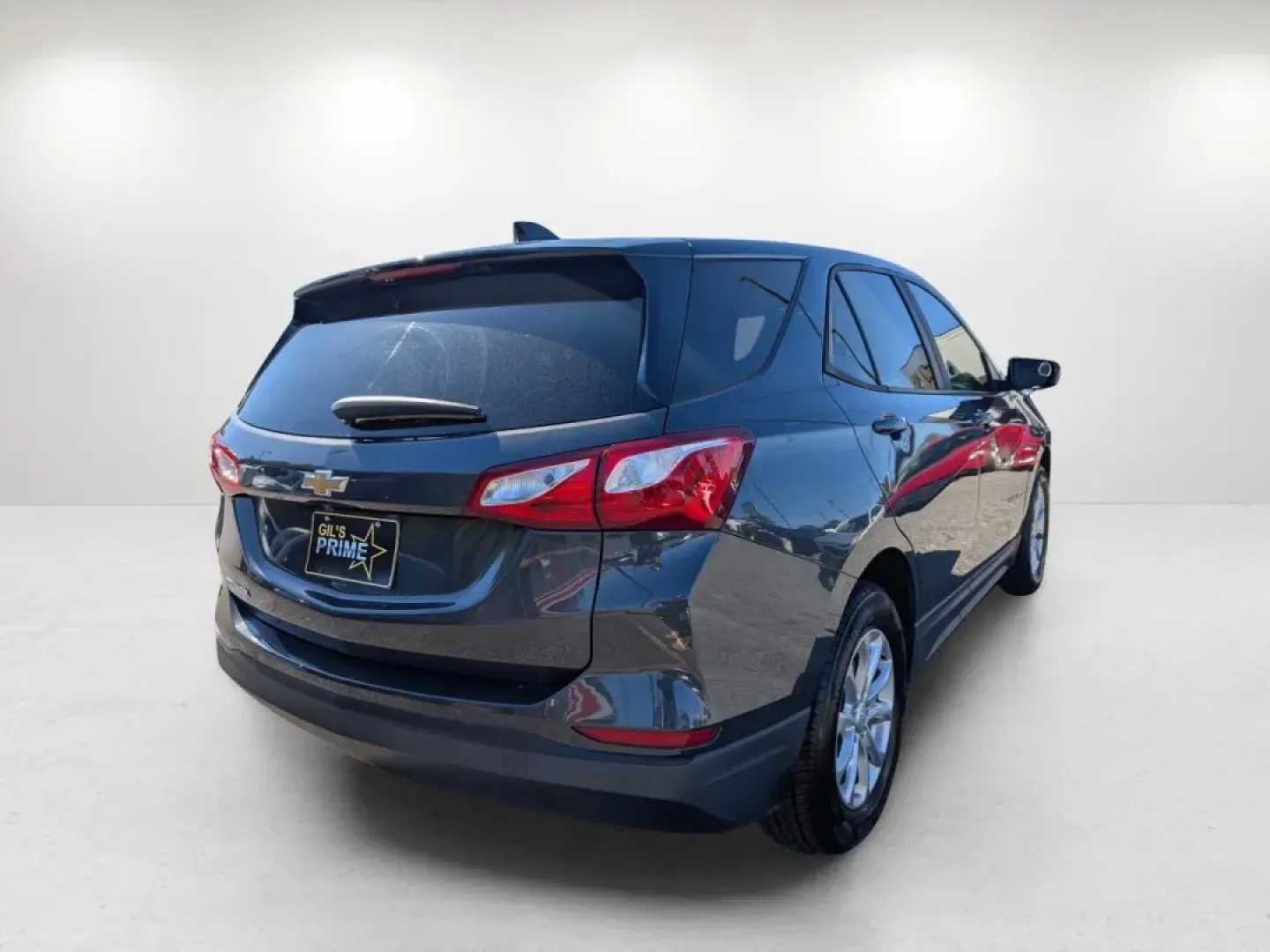 2021 /Medium Ash Gray Chevrolet Equinox LS (2GNAXHEV8M6) with an Other engine, located at 3959 U.S. 80 W, Phenix City, AL, 36870, (334) 297-4885, 32.469296, -85.135185 - Are you ready to elevate your driving experience? Discover the 2021 Chevrolet Equinox LS, perfectly crafted for those who crave comfort and versatility on the road. Whether you're a growing family needing extra space, a daily commuter navigating Phenix City's bustling streets, or someone who loves w - Photo#4