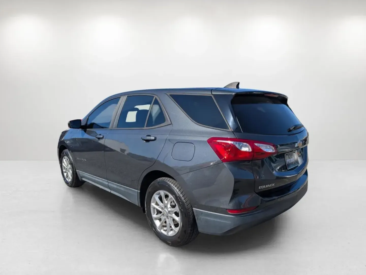2021 /Medium Ash Gray Chevrolet Equinox LS (2GNAXHEV8M6) with an Other engine, located at 3959 U.S. 80 W, Phenix City, AL, 36870, (334) 297-4885, 32.469296, -85.135185 - Are you ready to elevate your driving experience? Discover the 2021 Chevrolet Equinox LS, perfectly crafted for those who crave comfort and versatility on the road. Whether you're a growing family needing extra space, a daily commuter navigating Phenix City's bustling streets, or someone who loves w - Photo#6