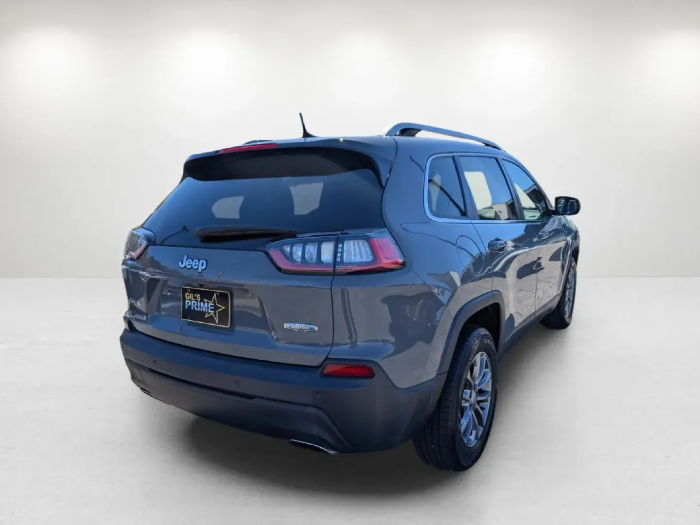 2019 /Black Jeep Cherokee Latitude Plus (1C4PJMLX5KD) with an Other engine, located at 3959 U.S. 80 W, Phenix City, AL, 36870, (334) 297-4885, 32.469296, -85.135185 - Discover the perfect blend of style, functionality, and performance that the 2019 Jeep Cherokee Latitude Plus brings to your life! Whether you're seeking reliable transportation for your growing family or planning thrilling weekend adventures, this versatile crossover is designed to meet all your ne - Photo#4