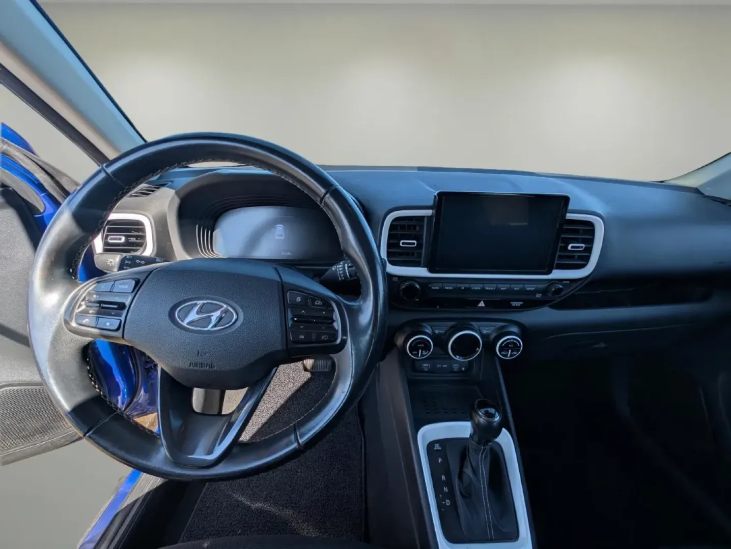 2023 /Black Hyundai Venue Limited (KMHRC8A39PU) with an Other engine, located at 3959 U.S. 80 W, Phenix City, AL, 36870, (334) 297-4885, 32.469296, -85.135185 - **Explore the Open Road in the 2023 Hyundai Venue Limited Your Perfect Companion for Adventures and Daily Commutes!**<br /> <br /> Are you in the market for a versatile SUV that excels in both urban living and weekend escapades? Look no further than the 2023 Hyundai Venue Limited, now available at - Photo#8