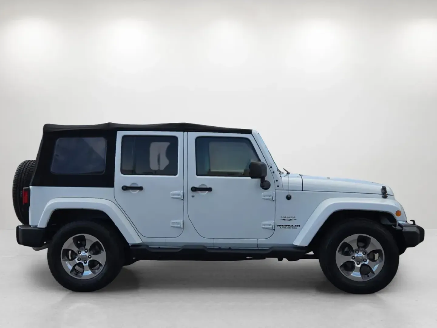 2017 /Black Jeep Wrangler Sahara (1C4BJWEGXHL) with an Other engine, located at 521 Old Farm Lane Rd, Prattville, AL, 36066, (334) 325-1505, 32.482460, -86.416367 - **Unleash Your Adventurous Spirit with the 2017 Jeep Wrangler Sahara!** <br /> <br /> Are you ready to embrace the thrill of the open road or tackle off-road trails with friends and family? Look no further than this 2017 Jeep Wrangler Sahara, available now at *Gils Auto - Prattville*. Located at 521 - Photo#5