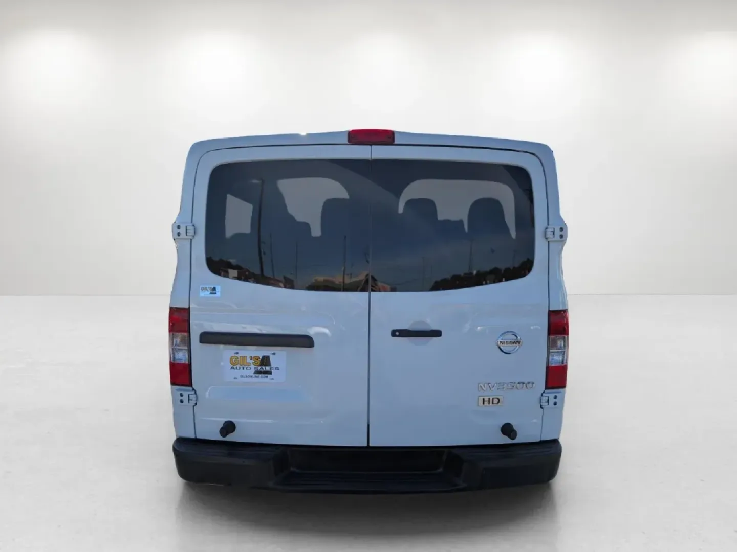 2016 /Gray Nissan NVP S (5BZBF0AA2GN) with an Other engine, located at 1430 Gateway Drive, Opelika, AL, 36801, (334) 239-0944, 32.637871, -85.409790 - **Discover Your Family's Next Adventure with the 2016 Nissan NVP at Gils Auto!**<br /> <br /> Are you looking for a versatile vehicle that can accommodate your growing family, transport your sports team, or even serve as the perfect ride for your weekend adventures? Look no further than the 2016 Nis - Photo#5