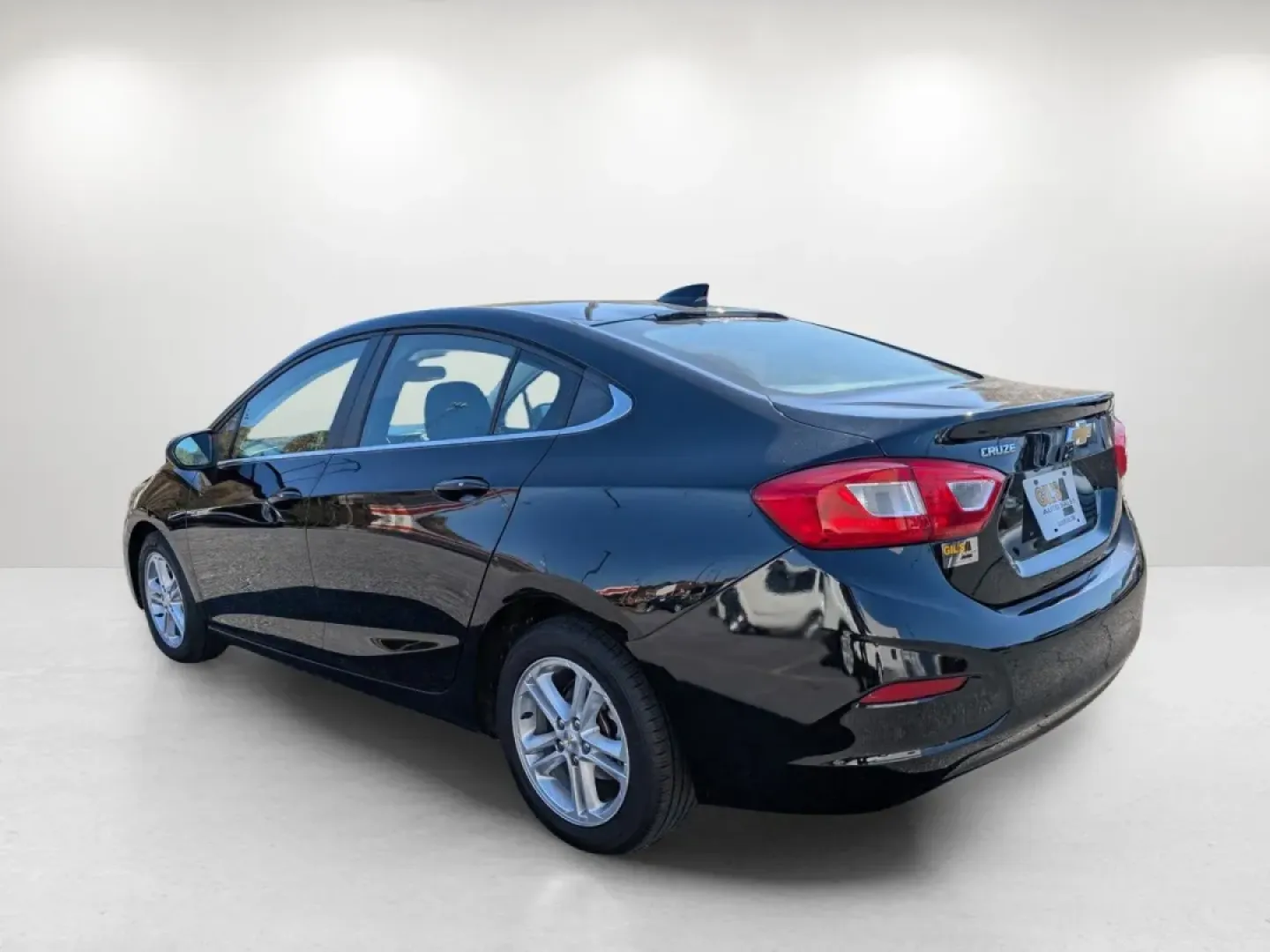 2017 /Jet Black Chevrolet Cruze LT (1G1BE5SM1H7) with an Other engine, located at 804 22nd Ave, Phenix City, AL, 36870, (334) 297-1860, 32.484749, -85.024475 - **Elevate Your Commute with the 2017 Chevrolet Cruze LT at Gils Auto, Phenix City!**<br /> <br /> Imagine transforming your daily commute into a comfortable and stylish journey. Whether you're navigating through the bustling streets of Phenix City or heading out for a weekend adventure, the 2017 Che - Photo#6