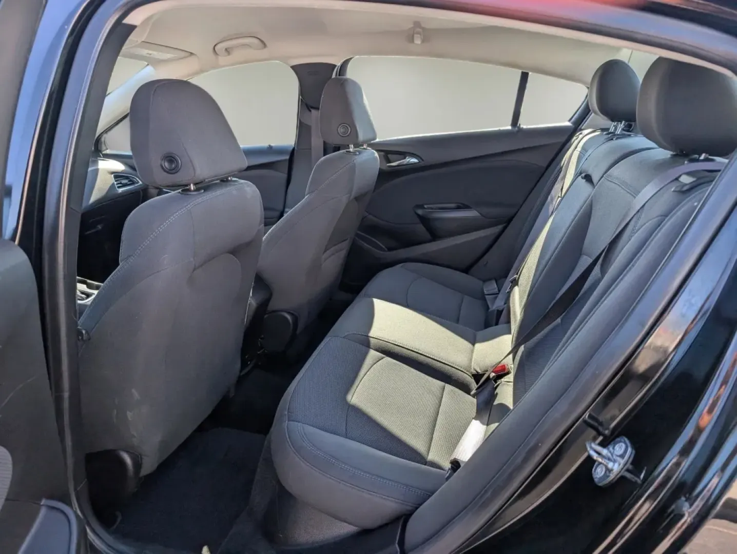 2017 /Jet Black Chevrolet Cruze LT (1G1BE5SM1H7) with an Other engine, located at 804 22nd Ave, Phenix City, AL, 36870, (334) 297-1860, 32.484749, -85.024475 - **Elevate Your Commute with the 2017 Chevrolet Cruze LT at Gils Auto, Phenix City!**<br /> <br /> Imagine transforming your daily commute into a comfortable and stylish journey. Whether you're navigating through the bustling streets of Phenix City or heading out for a weekend adventure, the 2017 Che - Photo#10