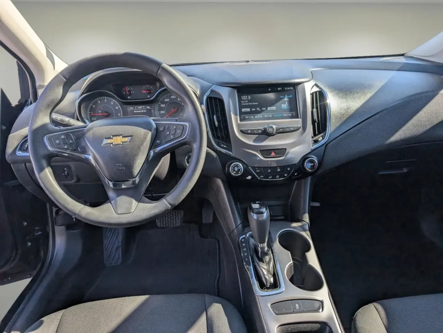 2017 /Jet Black Chevrolet Cruze LT (1G1BE5SM1H7) with an Other engine, located at 804 22nd Ave, Phenix City, AL, 36870, (334) 297-1860, 32.484749, -85.024475 - **Elevate Your Commute with the 2017 Chevrolet Cruze LT at Gils Auto, Phenix City!**<br /> <br /> Imagine transforming your daily commute into a comfortable and stylish journey. Whether you're navigating through the bustling streets of Phenix City or heading out for a weekend adventure, the 2017 Che - Photo#11