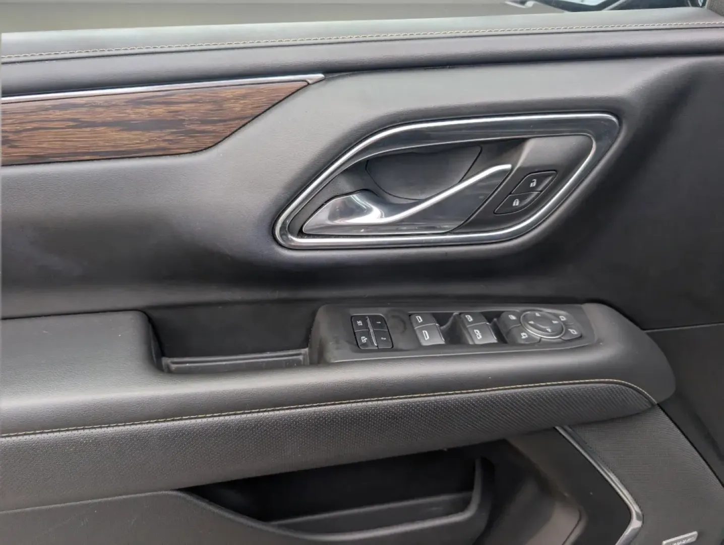 2023 /Jet Black Chevrolet Tahoe Premier (1GNSCSKDXPR) with an Other engine, located at 804 22nd Ave, Phenix City, AL, 36870, (334) 297-1860, 32.484749, -85.024475 - **Discover Adventure with the 2023 Chevrolet Tahoe Premier at Gils Auto - Your Trusted Buy Here Pay Here Dealership in Phenix City, AL!**<br /> <br /> Are you ready to elevate your family adventures or tackle your daily commute in style? The 2023 Chevrolet Tahoe Premier is the ultimate SUV designed - Photo#8