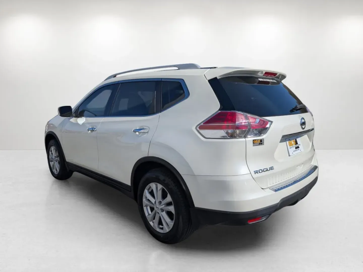 2016 /Almond Nissan Rogue SV (5N1AT2MT5GC) with an Other engine, located at 1430 Gateway Drive, Opelika, AL, 36801, (334) 239-0944, 32.637871, -85.409790 - Discover the ultimate blend of comfort, style, and reliability with this **2016 Nissan Rogue SV**, an ideal choice for families, daily commuters, or anyone seeking adventure on the go. This versatile SUV, available at **Gils Auto**, located at **3959 U.S. 80 W, Phenix City, AL 36870**, is designed t - Photo#6