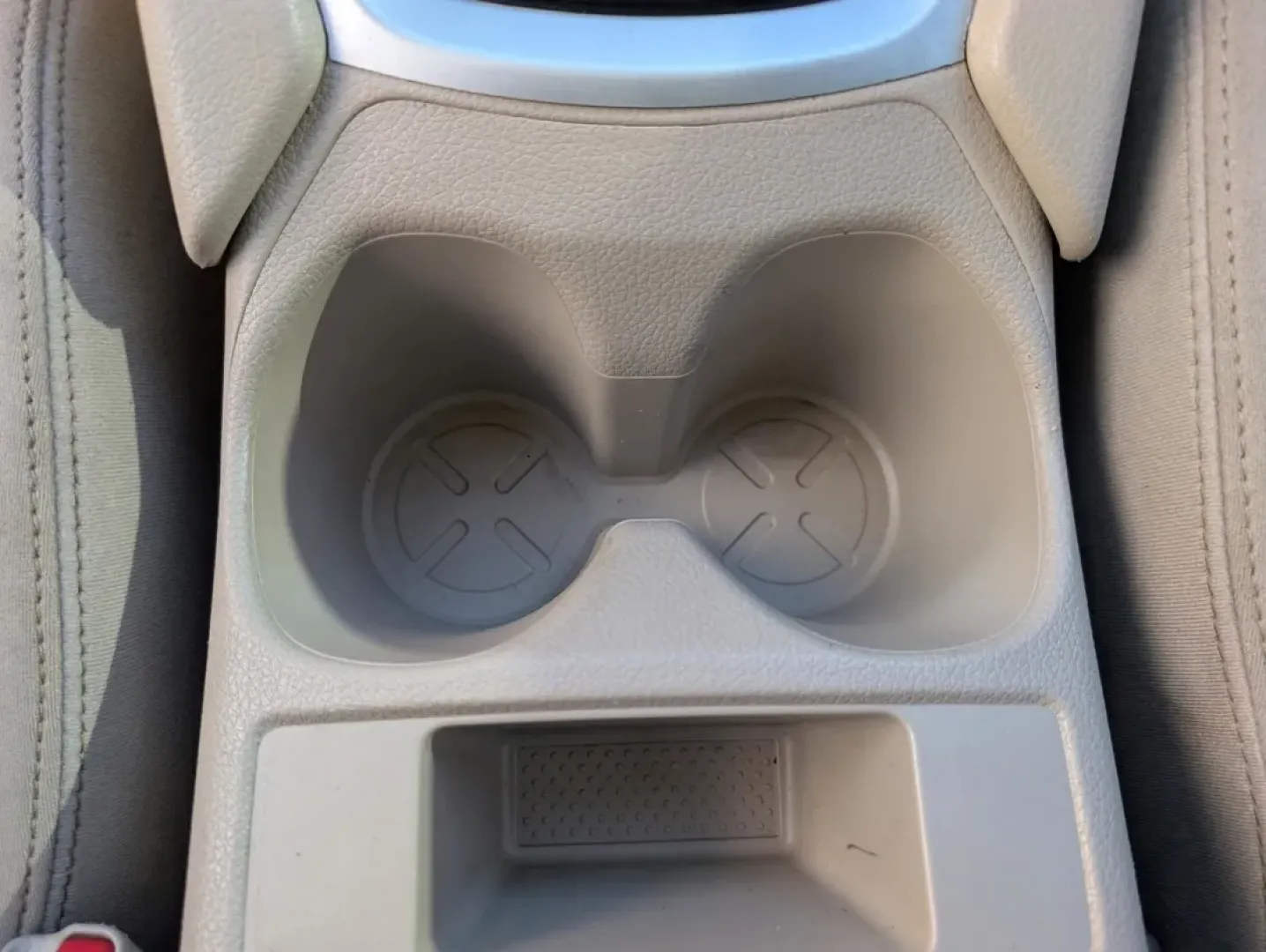 2016 /Almond Nissan Rogue SV (5N1AT2MT5GC) with an Other engine, located at 1430 Gateway Drive, Opelika, AL, 36801, (334) 239-0944, 32.637871, -85.409790 - Discover the ultimate blend of comfort, style, and reliability with this **2016 Nissan Rogue SV**, an ideal choice for families, daily commuters, or anyone seeking adventure on the go. This versatile SUV, available at **Gils Auto**, located at **3959 U.S. 80 W, Phenix City, AL 36870**, is designed t - Photo#12