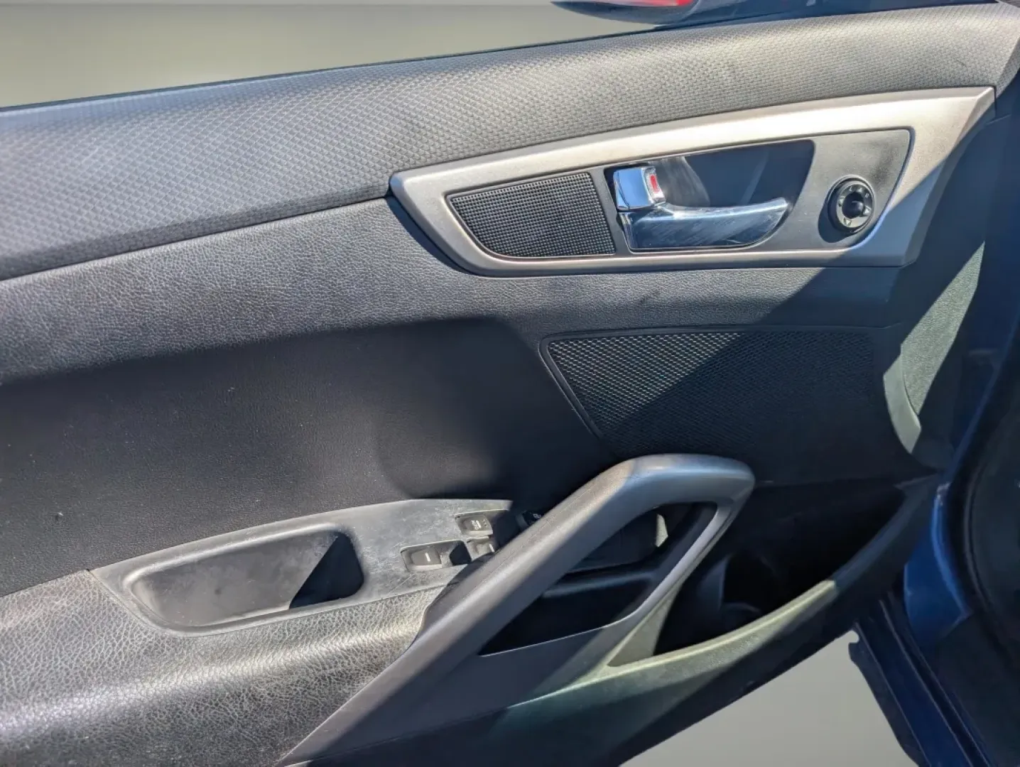 2015 /Black Hyundai Veloster (KMHTC6AD4FU) with an Other engine, located at 3959 U.S. 80 W, Phenix City, AL, 36870, (334) 297-4885, 32.469296, -85.135185 - Experience a dynamic lifestyle filled with excitement and adventure in this stunning 2015 Hyundai Veloster, now available at Gils Auto in Phenix City, AL! This sporty coupe is perfect for those who thrive on the thrill of the drive, whether you're navigating the bustling streets of downtown Phenix C - Photo#8