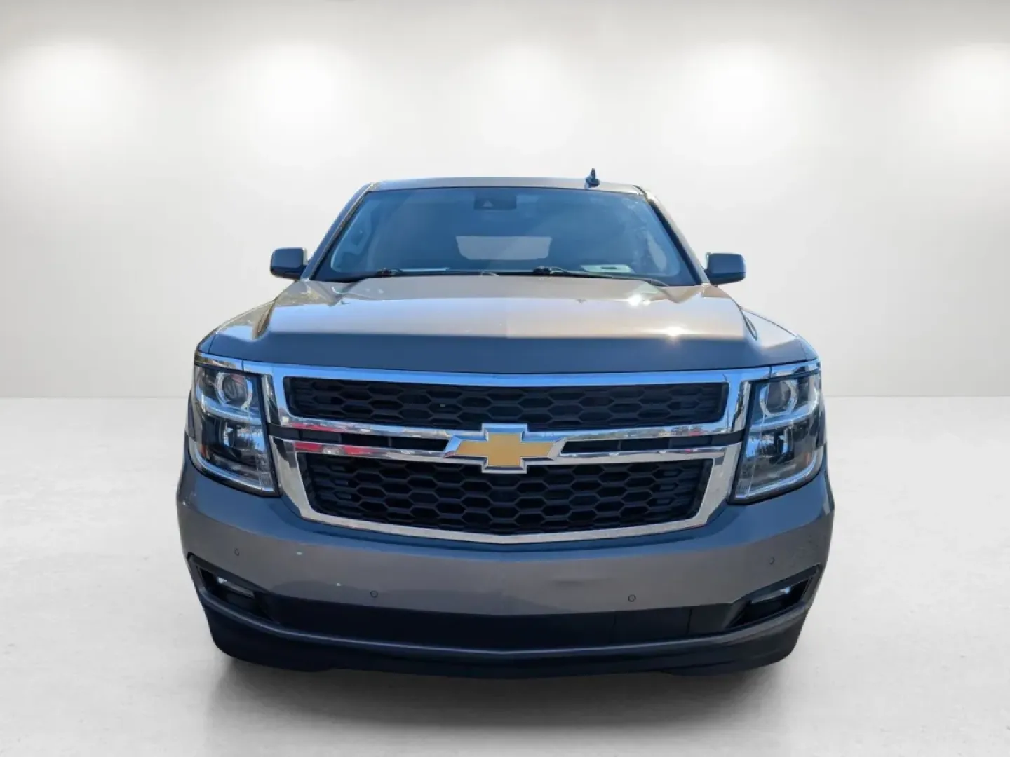 2018 /Jet Black Chevrolet Tahoe LT (1GNSCBKC0JR) with an Other engine, located at 1430 Gateway Drive, Opelika, AL, 36801, (334) 239-0944, 32.637871, -85.409790 - **Explore Your Next Adventure with the 2018 Chevrolet Tahoe LT Perfect for Family Getaways!**<br /> <br /> Are you ready for your next family camping trip, weekend adventure, or daily commute? The 2018 Chevrolet Tahoe LT is designed for those who refuse to compromise on space, comfort, and technolo - Photo#1