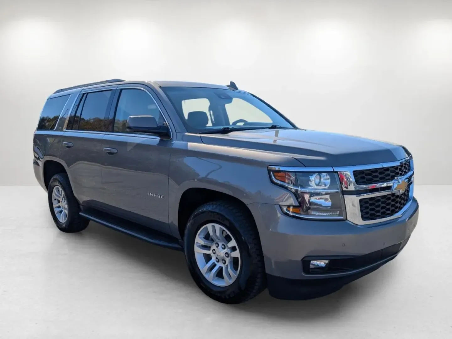 2018 /Jet Black Chevrolet Tahoe LT (1GNSCBKC0JR) with an Other engine, located at 1430 Gateway Drive, Opelika, AL, 36801, (334) 239-0944, 32.637871, -85.409790 - **Explore Your Next Adventure with the 2018 Chevrolet Tahoe LT Perfect for Family Getaways!**<br /> <br /> Are you ready for your next family camping trip, weekend adventure, or daily commute? The 2018 Chevrolet Tahoe LT is designed for those who refuse to compromise on space, comfort, and technolo - Photo#2