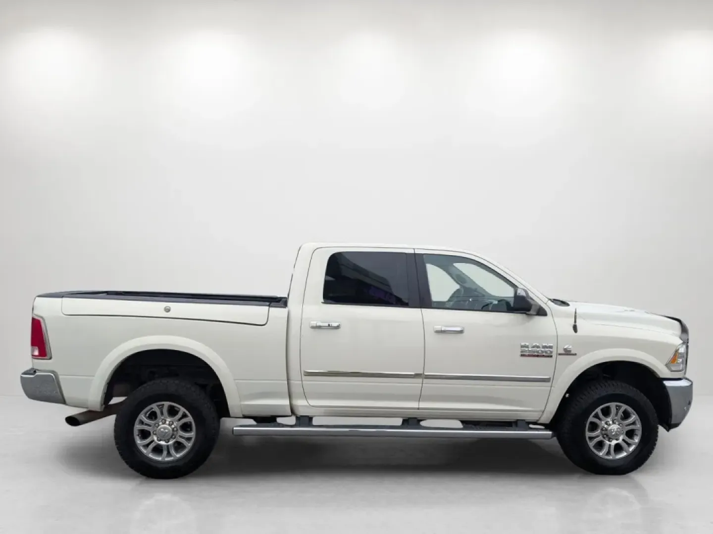 2016 /Black Ram 2500 Laramie (3C6UR5FL7GG) with an Other engine, located at 5115 14th Ave., Columbus, GA, 31904, (706) 323-0345, 32.511494, -84.971046 - **Discover Your Next Adventure with the 2016 Ram 2500 Laramie Crew Cab Pickup at Gils Auto, Phenix City!**<br /> <br /> Are you ready to tackle both your workweek and weekend adventures with unmatched confidence? The 2016 Ram 2500 Laramie is your perfect companion for fulfilling all your hauling nee - Photo#3