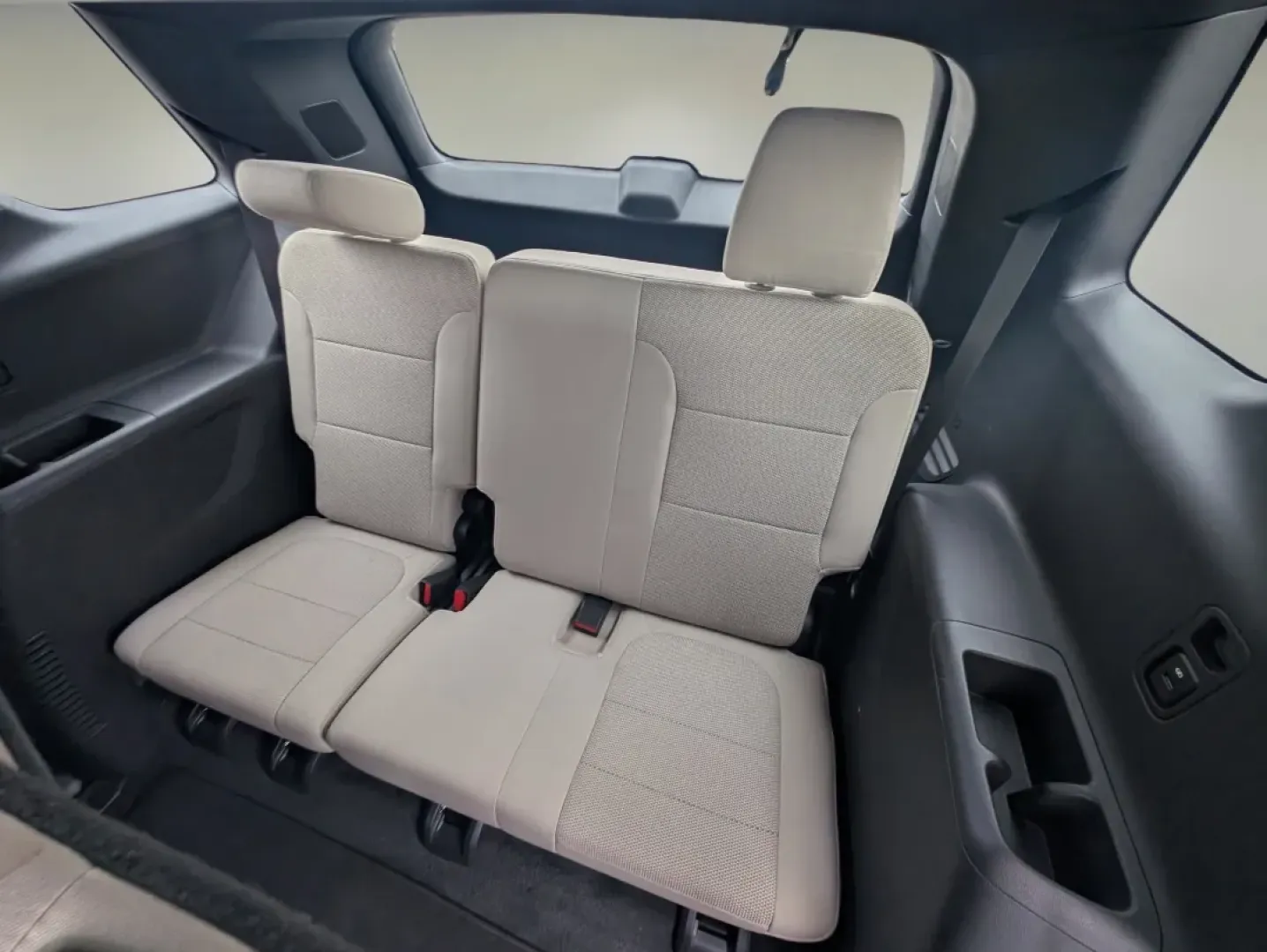 2022 /Jet Black/Chai Chevrolet Traverse LS (1GNERLKW6NJ) with an Other engine, located at 804 22nd Ave, Phenix City, AL, 36870, (334) 297-1860, 32.484749, -85.024475 - Unleash the thrill of family adventures with this stunning 2022 Chevrolet Traverse, now available at Gils Auto in Phenix City, AL. If you're seeking a vehicle that can comfortably accommodate your growing family, this spacious SUV is the perfect choice for road trips, school runs, or weekend getaway - Photo#10