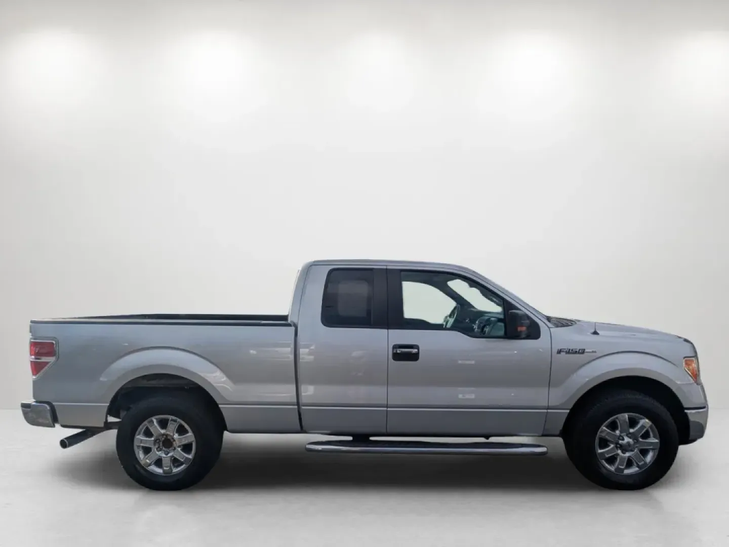 2014 Ford F-150 XLT (1FTFX1CF7EF) with an Other engine, located at 7000 Northlake Connector, Columbus, GA, 31904, (706) 987-8085, 32.524975, -84.978134 - **Unleash Adventure with the 2014 Ford F-150 Your Perfect Companion for Work and Play!**<br /> <br /> Are you ready to elevate your lifestyle with a vehicle that can handle your daily commute, weekend adventures, and everything in between? Look no further than the 2014 Ford F-150, the quintessentia - Photo#3
