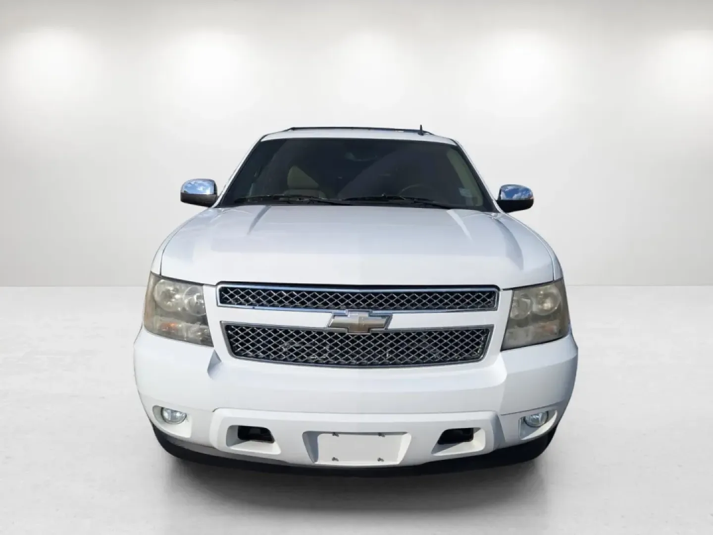 2009 /Light Cashmere/Dark Cashemere Chevrolet Suburban LTZ (1GNFC36029R) with an Other engine, located at 1430 Gateway Drive, Opelika, AL, 36801, (334) 239-0944, 32.637871, -85.409790 - **Explore the Open Road with the 2009 Chevrolet Suburban LTZ at Gils Auto Phenix City, AL!**<br /> <br /> Are you ready to elevate your driving experience and make family trips or weekend adventures unforgettable? Look no further than the 2009 Chevrolet Suburban LTZ, now available at Gils Auto, you - Photo#1