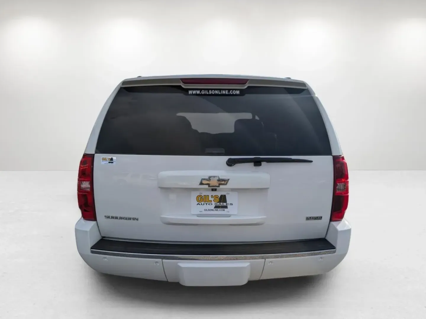 2009 /Light Cashmere/Dark Cashemere Chevrolet Suburban LTZ (1GNFC36029R) with an Other engine, located at 1430 Gateway Drive, Opelika, AL, 36801, (334) 239-0944, 32.637871, -85.409790 - **Explore the Open Road with the 2009 Chevrolet Suburban LTZ at Gils Auto Phenix City, AL!**<br /> <br /> Are you ready to elevate your driving experience and make family trips or weekend adventures unforgettable? Look no further than the 2009 Chevrolet Suburban LTZ, now available at Gils Auto, you - Photo#5