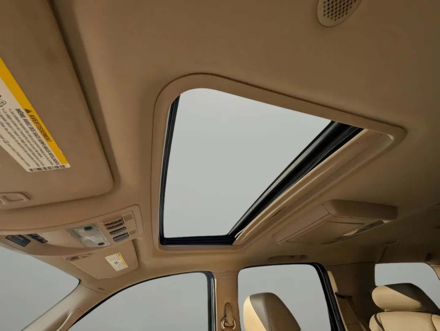 2009 /Light Cashmere/Dark Cashemere Chevrolet Suburban LTZ (1GNFC36029R) with an Other engine, located at 1430 Gateway Drive, Opelika, AL, 36801, (334) 239-0944, 32.637871, -85.409790 - **Explore the Open Road with the 2009 Chevrolet Suburban LTZ at Gils Auto Phenix City, AL!**<br /> <br /> Are you ready to elevate your driving experience and make family trips or weekend adventures unforgettable? Look no further than the 2009 Chevrolet Suburban LTZ, now available at Gils Auto, you - Photo#17