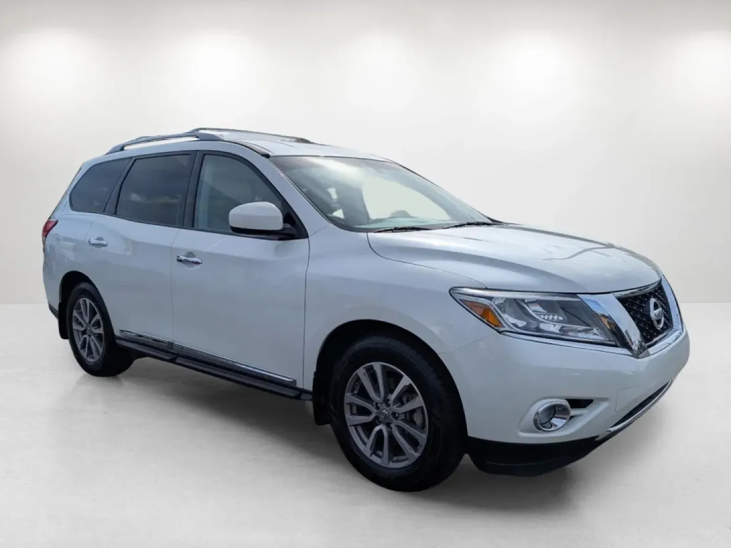 2015 /Almond Nissan Pathfinder SL (5N1AR2MN5FC) with an Other engine, located at 3959 U.S. 80 W, Phenix City, AL, 36870, (334) 297-4885, 32.469296, -85.135185 - **Drive Into Adventure with the 2015 Nissan Pathfinder SL at Gils Auto - Your Local Buy Here Pay Here Dealer!**<br /> <br /> Are you ready to elevate your family adventures or weekend getaways? The 2015 Nissan Pathfinder SL is the perfect SUV for those who value functionality, comfort, and style. Wi - Photo#3