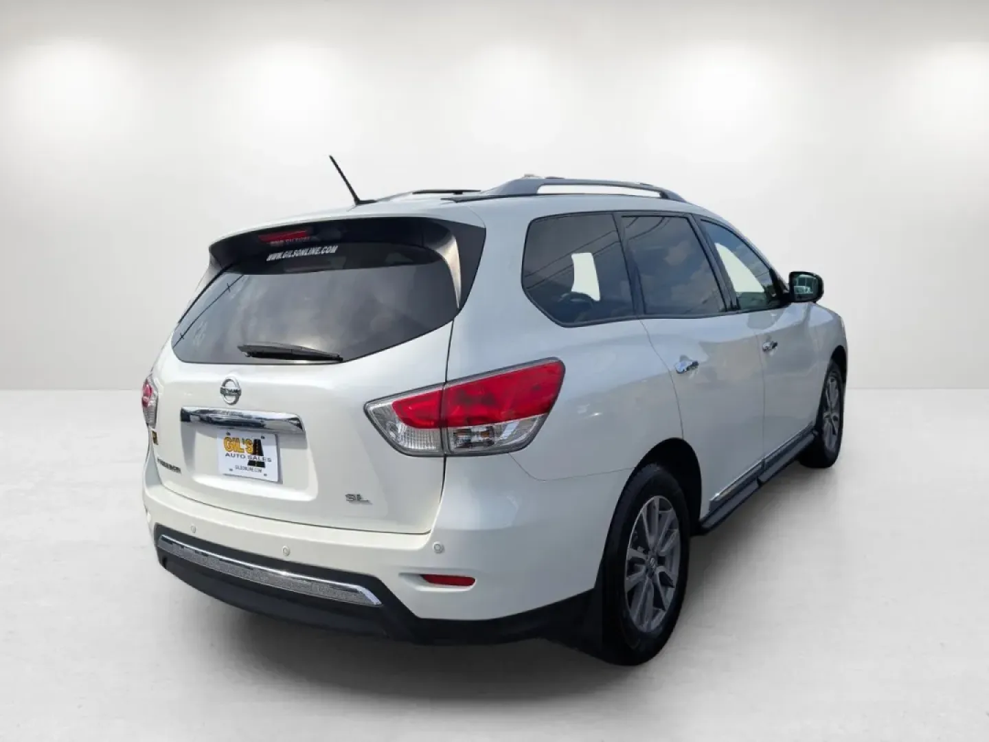 2015 /Almond Nissan Pathfinder SL (5N1AR2MN5FC) with an Other engine, located at 3959 U.S. 80 W, Phenix City, AL, 36870, (334) 297-4885, 32.469296, -85.135185 - **Drive Into Adventure with the 2015 Nissan Pathfinder SL at Gils Auto - Your Local Buy Here Pay Here Dealer!**<br /> <br /> Are you ready to elevate your family adventures or weekend getaways? The 2015 Nissan Pathfinder SL is the perfect SUV for those who value functionality, comfort, and style. Wi - Photo#5