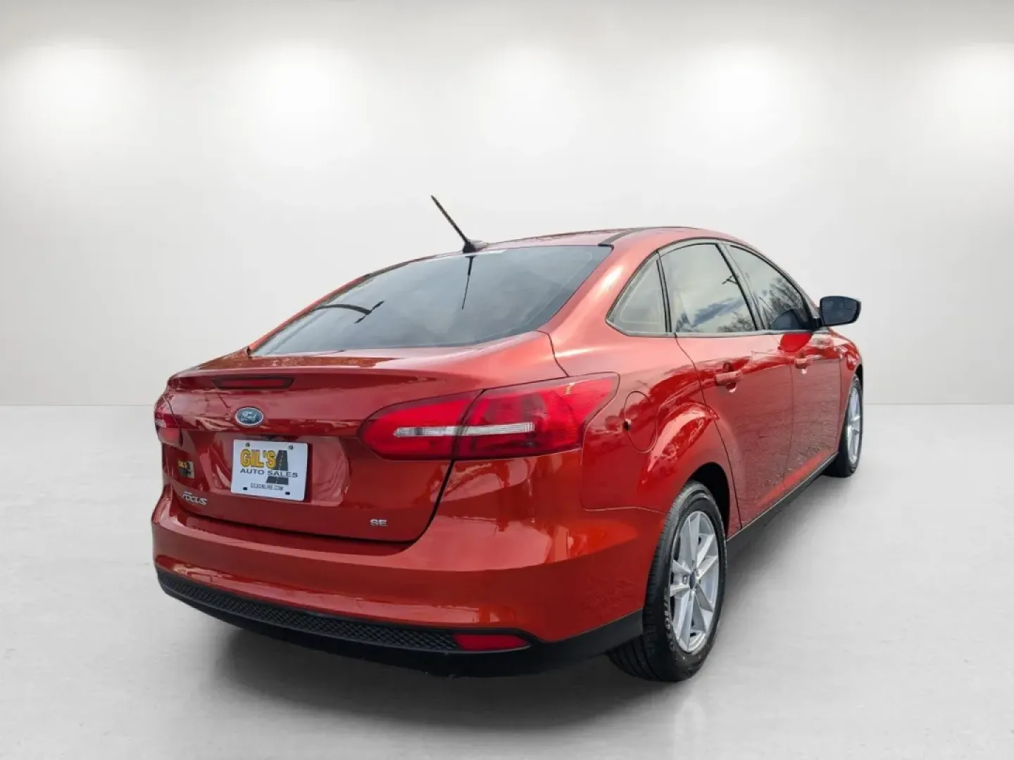 2018 Ford Focus SE (1FADP3F27JL) with an Other engine, located at 804 22nd Ave, Phenix City, AL, 36870, (334) 297-1860, 32.484749, -85.024475 - **Discover Your Next Adventure with the 2018 Ford Focus SE at Gils Auto!**<br /> <br /> Are you on the lookout for a reliable vehicle that seamlessly blends style, efficiency, and affordability? Look no further than the 2018 Ford Focus SE, now available at Gils Auto in Phenix City, AL! Perfect for c - Photo#4