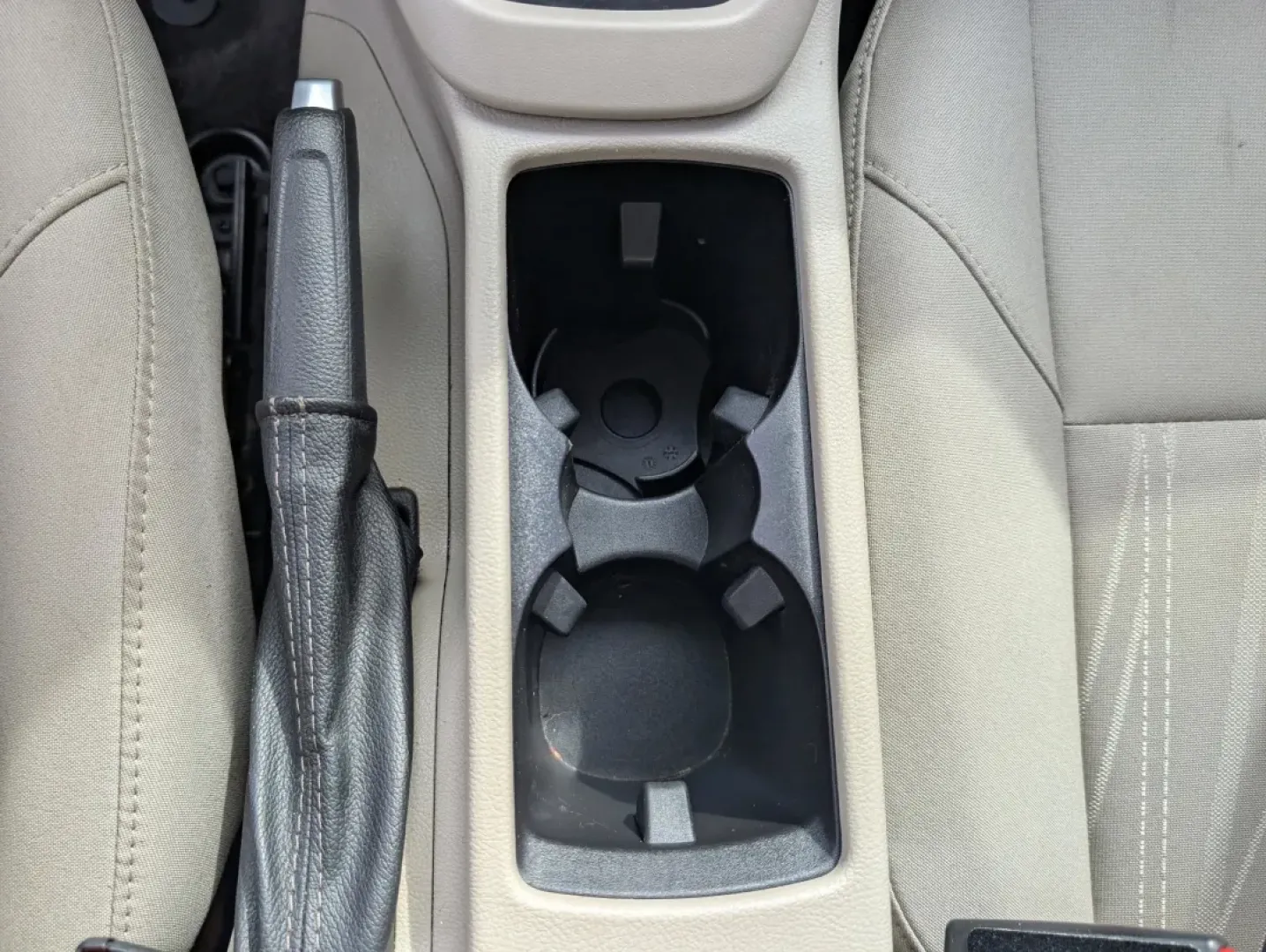 2018 Ford Focus SE (1FADP3F27JL) with an Other engine, located at 5115 14th Ave., Columbus, GA, 31904, (706) 323-0345, 32.511494, -84.971046 - **Discover Your Next Adventure with the 2018 Ford Focus SE at Gils Auto!**<br /> <br /> Are you on the lookout for a reliable vehicle that seamlessly blends style, efficiency, and affordability? Look no further than the 2018 Ford Focus SE, now available at Gils Auto in Phenix City, AL! Perfect for c - Photo#12