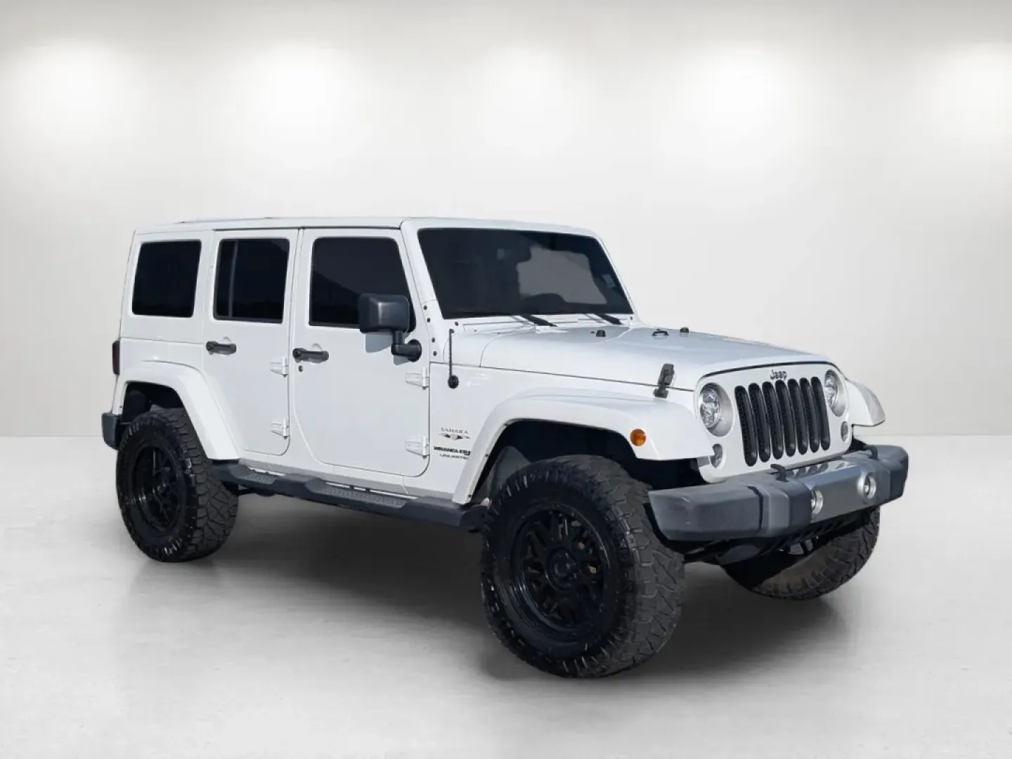 2018 /Black Jeep Wrangler Sahara (1C4BJWEG4JL) with an Other engine, located at 7000 Northlake Connector, Columbus, GA, 31904, (706) 987-8085, 32.524975, -84.978134 - **Adventure Awaits: 2018 Jeep Wrangler Sahara at Gils Auto**<br /> <br /> Are you ready to embark on your next adventure? Whether you're planning a weekend getaway to the stunning landscapes of Lake Martin or navigating through the vibrant streets of Phenix City, this 2018 Jeep Wrangler Sahara is yo - Photo#2