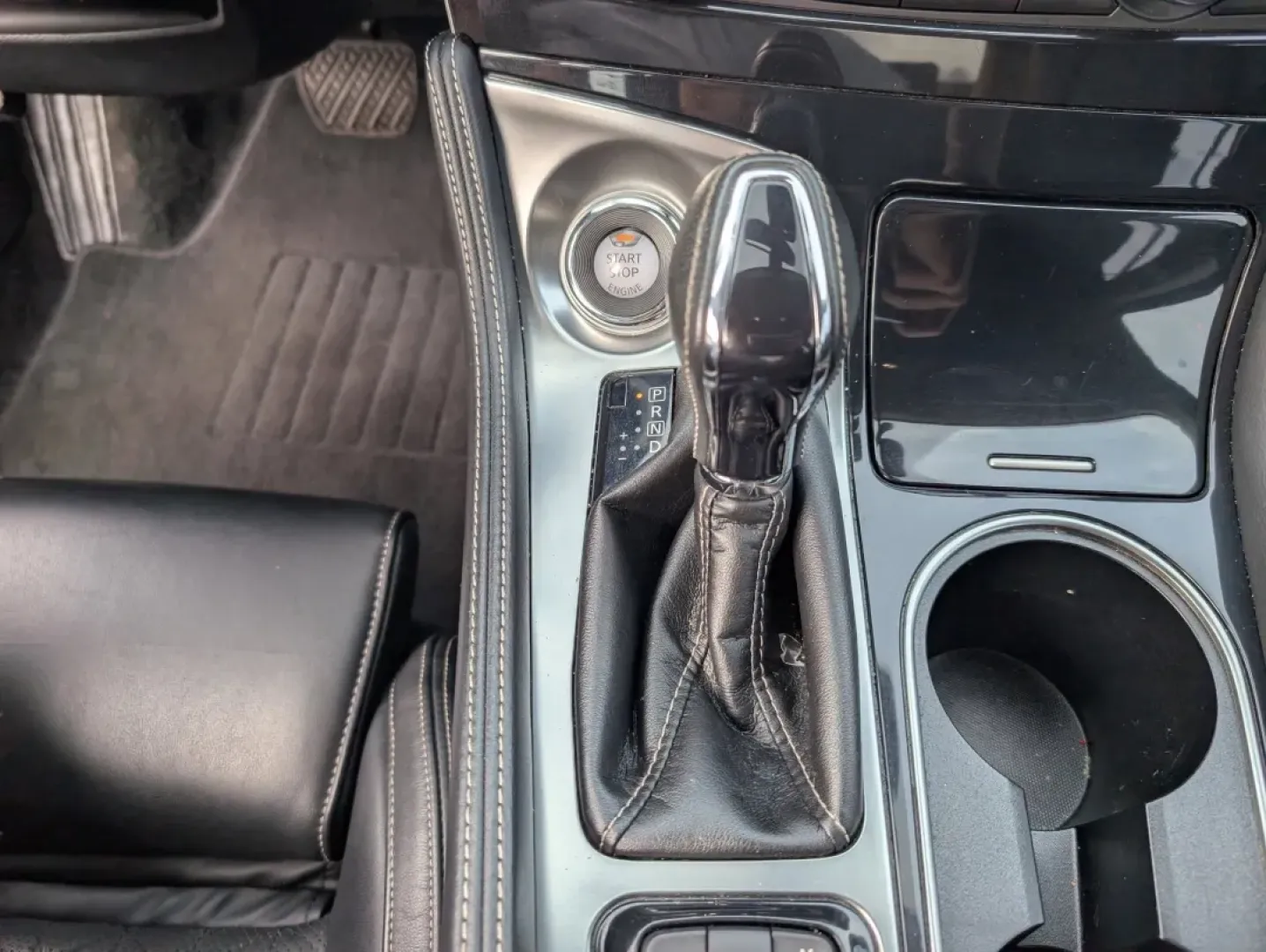 2017 /Charcoal Nissan Maxima Platinum (1N4AA6AP0HC) with an Other engine, located at 3959 U.S. 80 W, Phenix City, AL, 36870, (334) 297-4885, 32.469296, -85.135185 - Elevate your driving experience with the 2017 Nissan Maxima Platinum, the perfect sedan for those who crave luxury and performance without compromise. Whether you're a commuter looking to upgrade your daily drive or a growing family seeking comfort and safety, this stunning vehicle effortlessly blen - Photo#13