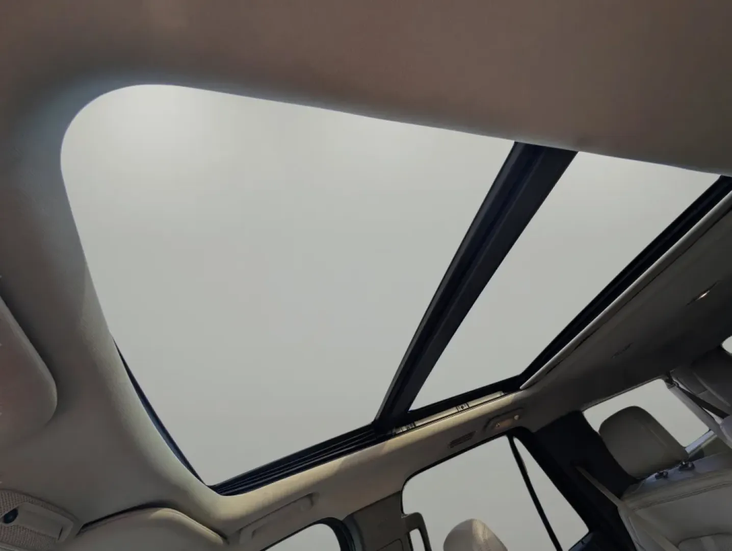 2021 Ford Expedition Max Limited (1FMJK2AT8ME) with an Other engine, located at 1430 Gateway Drive, Opelika, AL, 36801, (334) 239-0944, 32.637871, -85.409790 - ### 2021 Ford Expedition Max Limited Perfect for Family Adventures!<br /> <br /> Are you ready to elevate your family's travel experience? Look no further than the **2021 Ford Expedition Max Limited** the ultimate SUV designed for both comfort and capability. Whether you're planning a weekend geta - Photo#16