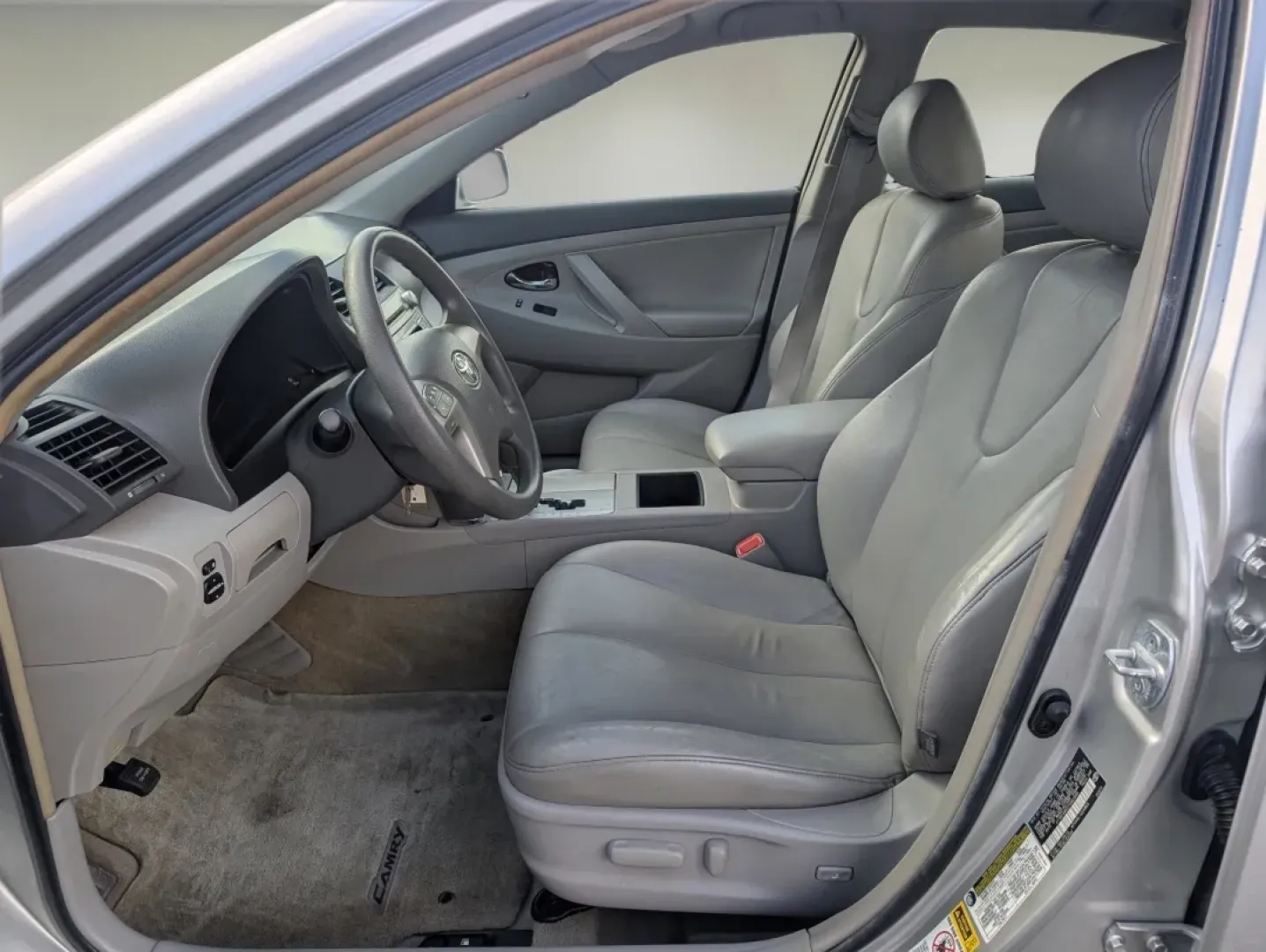 2007 Toyota Camry LE (4T1BE46K57U) with an Other engine, located at 3959 U.S. 80 W, Phenix City, AL, 36870, (334) 297-4885, 32.469296, -85.135185 - **Discover the Perfect Family Sedan: 2007 Toyota Camry LE at Gils Auto - Phenix City**<br /> <br /> Are you searching for a reliable, budget-friendly vehicle that seamlessly fits into your busy family lifestyle? Look no further! Gils Auto in Phenix City, AL, presents the 2007 Toyota Camry LE-an idea - Photo#9
