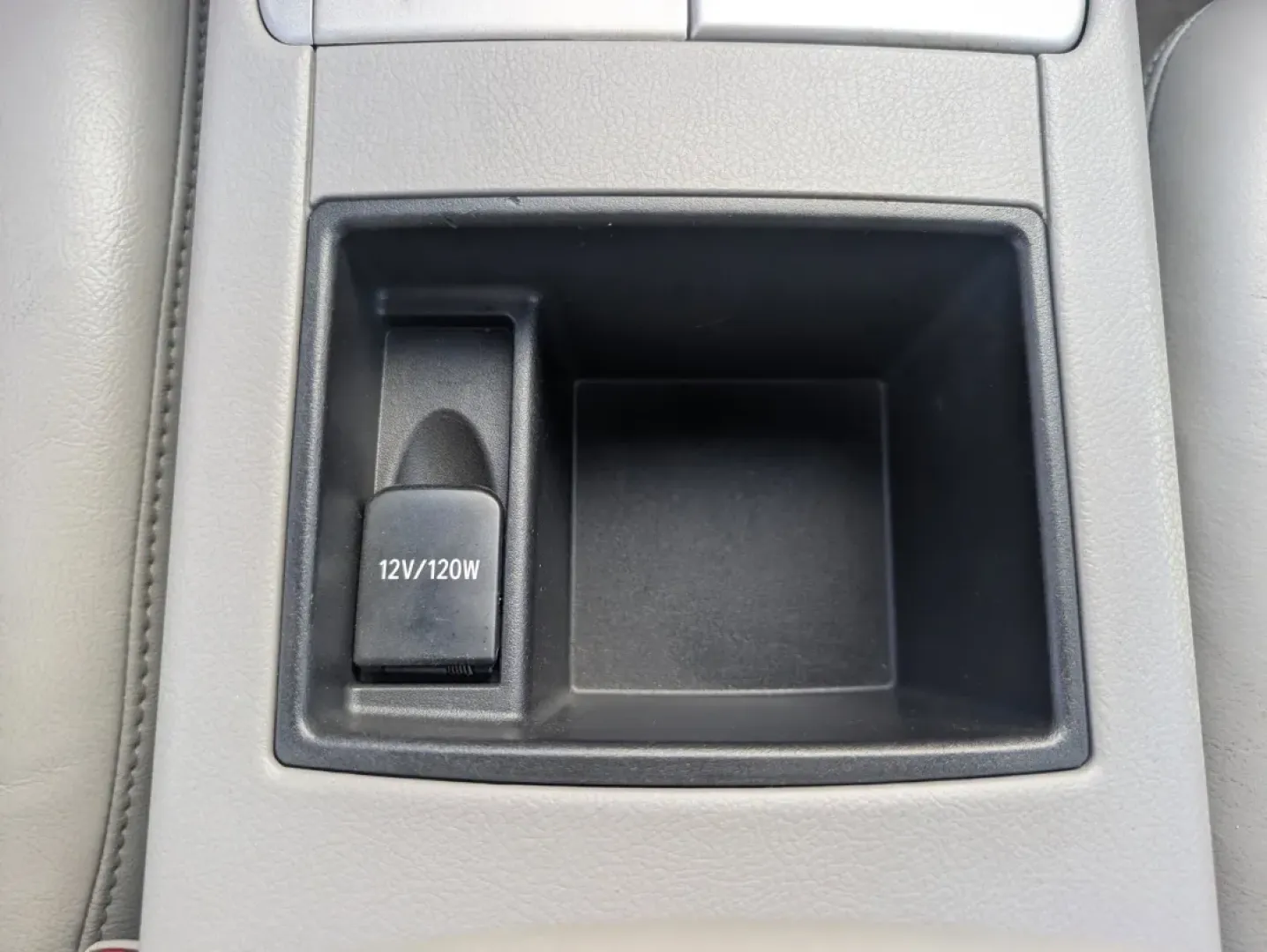 2007 Toyota Camry LE (4T1BE46K57U) with an Other engine, located at 3959 U.S. 80 W, Phenix City, AL, 36870, (334) 297-4885, 32.469296, -85.135185 - **Discover the Perfect Family Sedan: 2007 Toyota Camry LE at Gils Auto - Phenix City**<br /> <br /> Are you searching for a reliable, budget-friendly vehicle that seamlessly fits into your busy family lifestyle? Look no further! Gils Auto in Phenix City, AL, presents the 2007 Toyota Camry LE-an idea - Photo#12