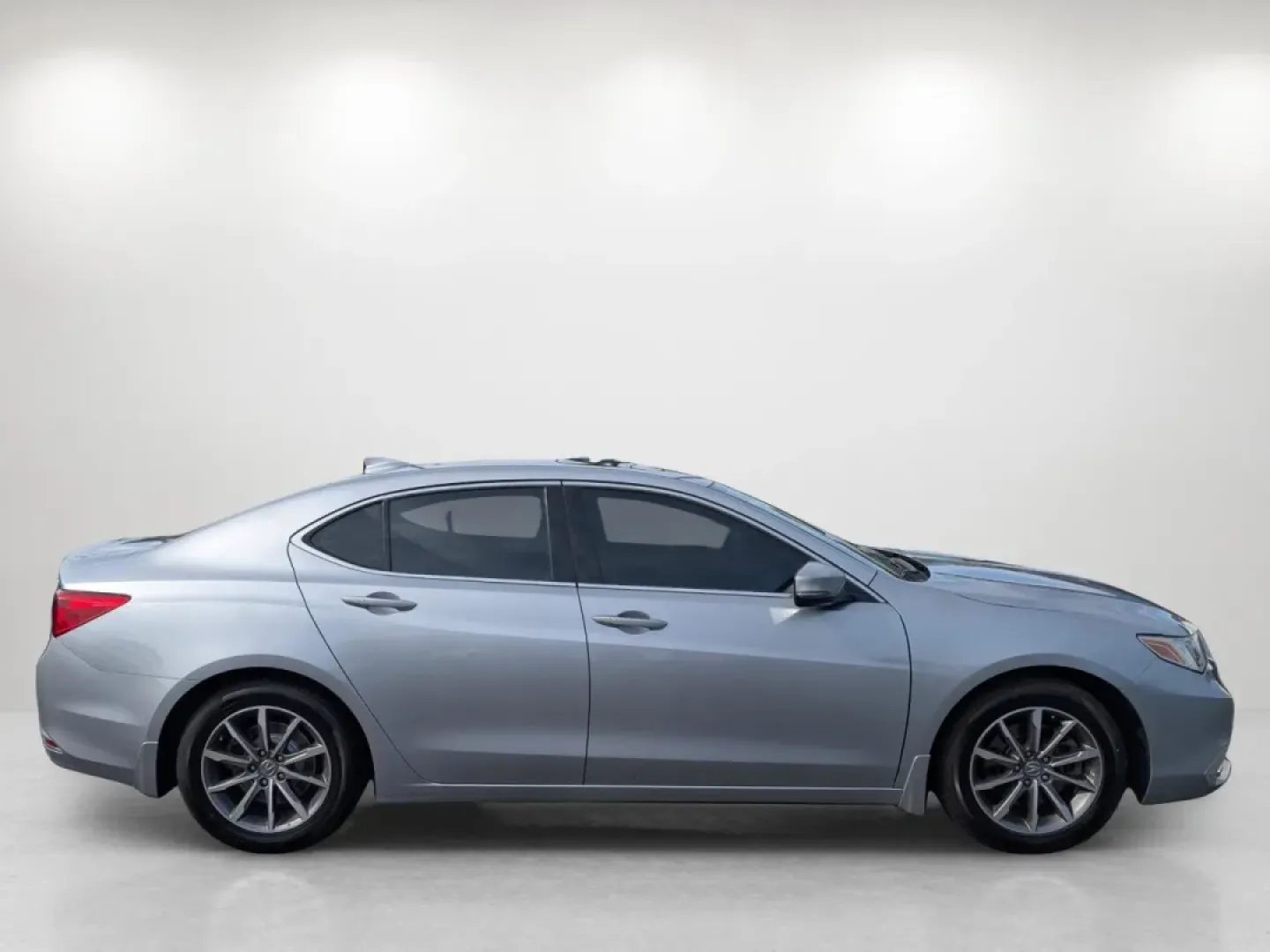 2020 Acura TLX w/Technology Pkg (19UUB1F56LA) with an Other engine, located at 5115 14th Ave., Columbus, GA, 31904, (706) 323-0345, 32.511494, -84.971046 - **Elevate Your Commute with the 2020 Acura TLX at Gils Auto in Phenix City, AL!**<br /> <br /> Are you on the lookout for a vehicle that perfectly blends luxury with functionality? Imagine every drive transformed into a delightful experience, whether you're commuting to work or heading out on a week - Photo#3