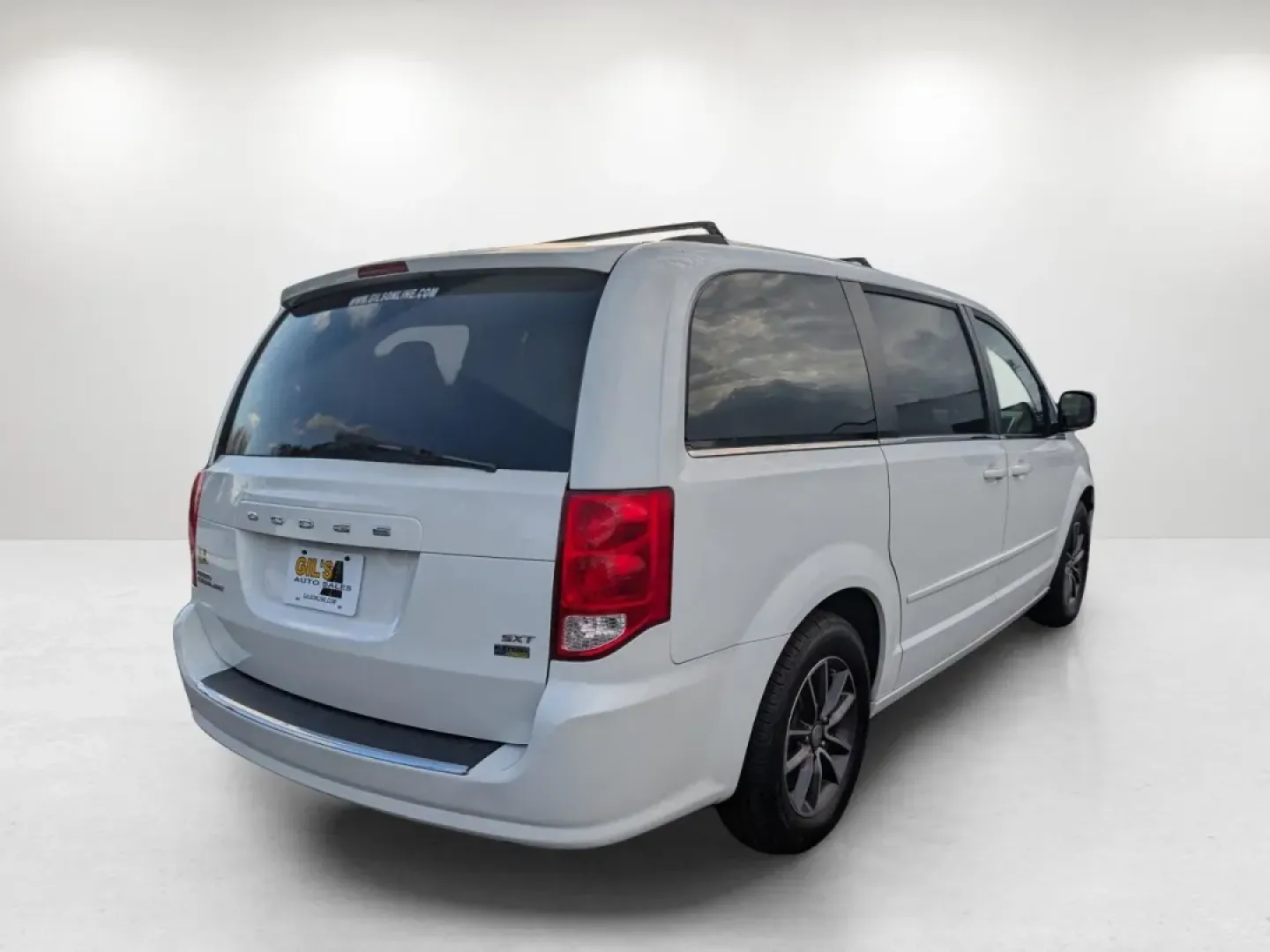 2017 /Black/Light Graystone Dodge Grand Caravan SXT (2C4RDGCG1HR) with an Other engine, located at 804 22nd Ave, Phenix City, AL, 36870, (334) 297-1860, 32.484749, -85.024475 - ### Experience Family Adventures in the 2017 Dodge Grand Caravan SXT!<br /> <br /> Are you looking for the perfect vehicle that can comfortably accommodate your growing family or serve as your reliable daily driver? Look no further than the 2017 Dodge Grand Caravan SXT, available now at Gils Auto in - Photo#4
