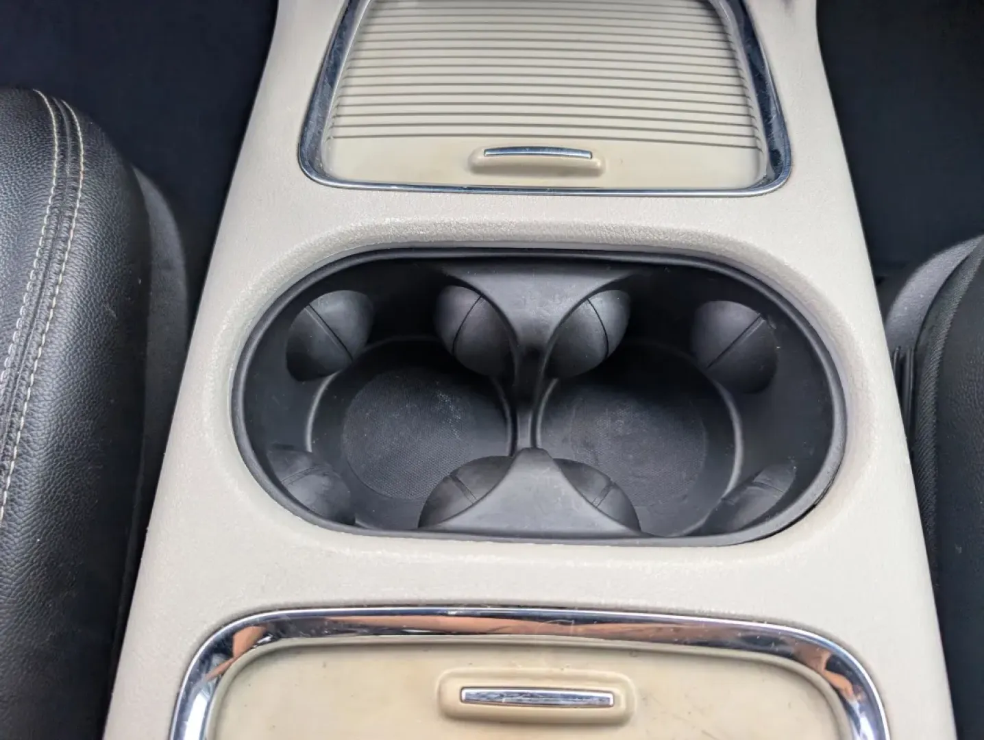 2017 /Black/Light Graystone Dodge Grand Caravan SXT (2C4RDGCG1HR) with an Other engine, located at 1430 Gateway Drive, Opelika, AL, 36801, (334) 239-0944, 32.637871, -85.409790 - ### Experience Family Adventures in the 2017 Dodge Grand Caravan SXT!<br /> <br /> Are you looking for the perfect vehicle that can comfortably accommodate your growing family or serve as your reliable daily driver? Look no further than the 2017 Dodge Grand Caravan SXT, available now at Gils Auto in - Photo#13