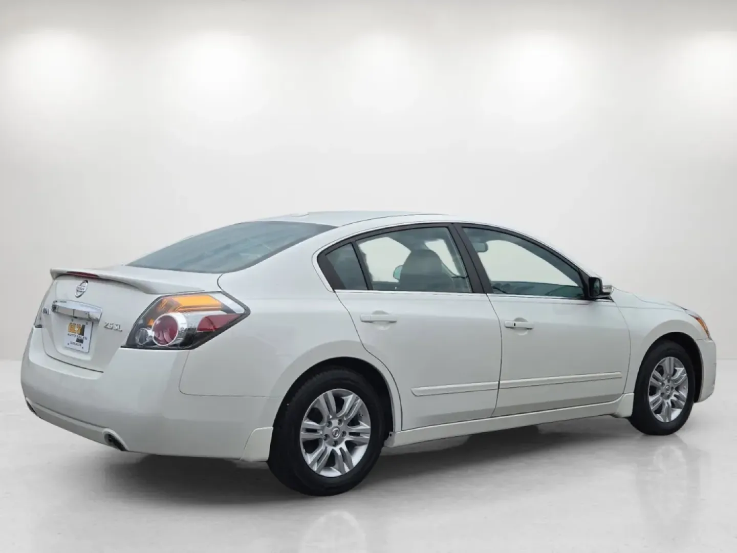 2012 /Charcoal Nissan Altima 2.5 SL (1N4AL2AP9CN) with an Other engine, located at 521 Old Farm Lane Rd, Prattville, AL, 36066, (334) 325-1505, 32.482460, -86.416367 - Discover the perfect sedan for your daily commutes and weekend getaways with this pristine 2012 Nissan Altima 2.5 SL, now available at Gils Auto in Prattville, AL. If you're looking for a reliable vehicle that combines comfort, style, and efficiency, this is the car for you. Whether you're a busy pr - Photo#5
